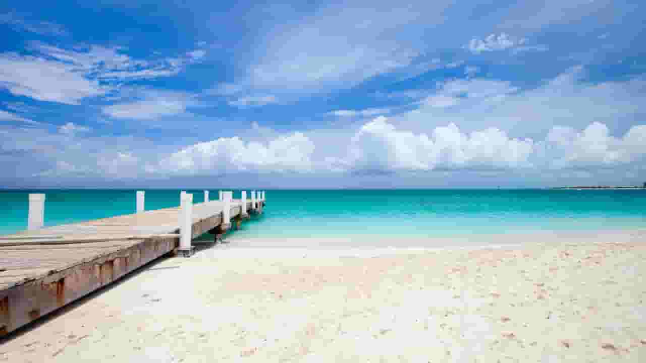 Find billige flyrejser to Providenciales fra 1,232 kr
