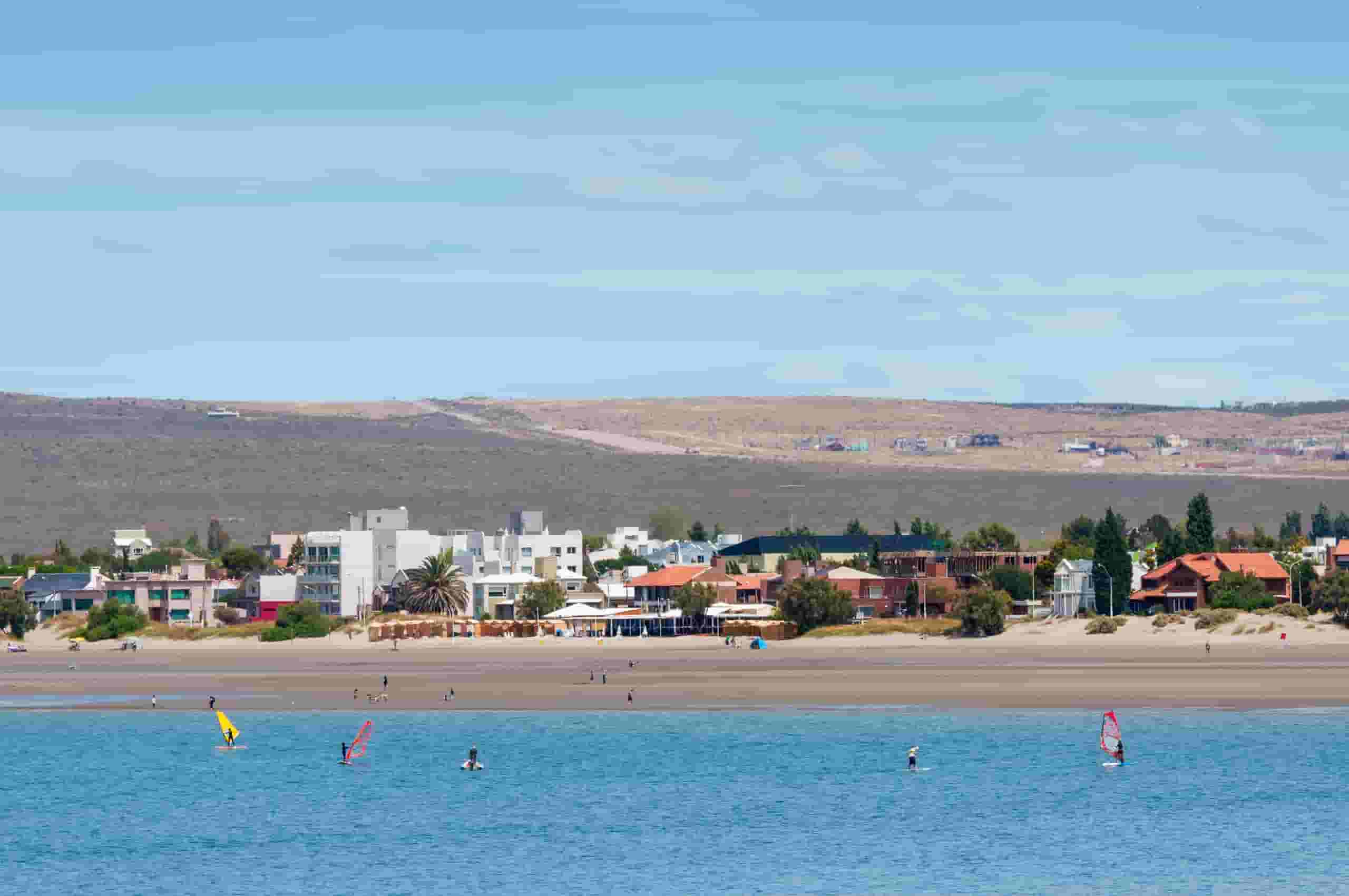 Find cheap flights to Puerto Madryn