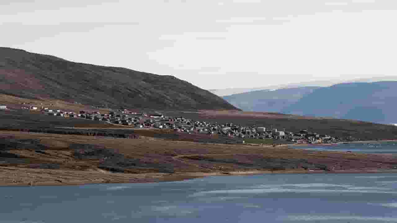 Find billige flybilletter til Qaanaaq