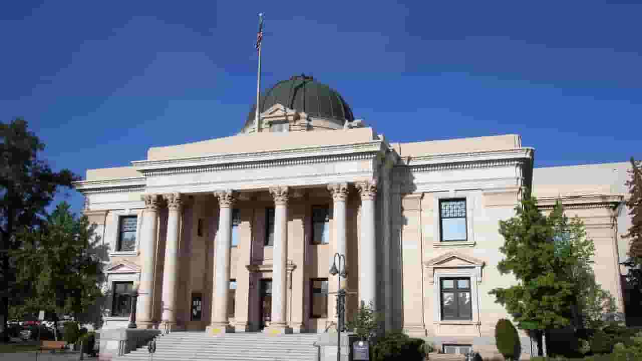 Finden Sie günstige Flüge nach Reno ab 147 €