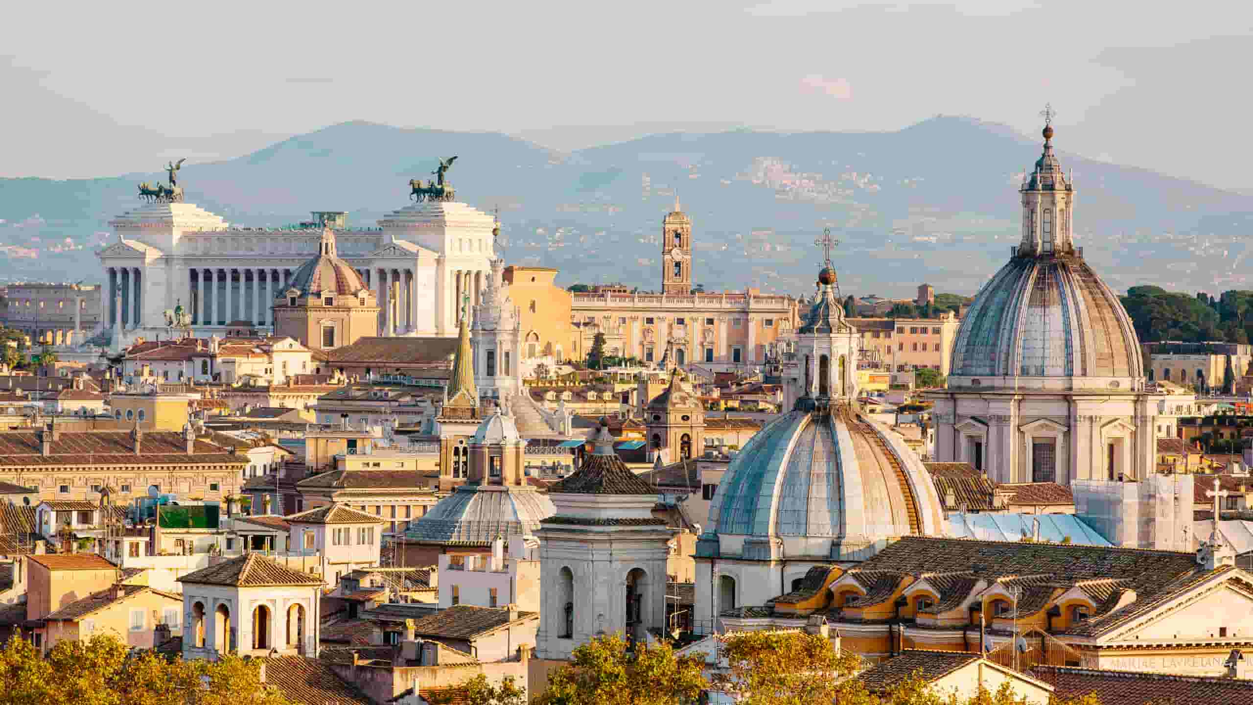 Trova voli economici a Roma a partire da 314 €