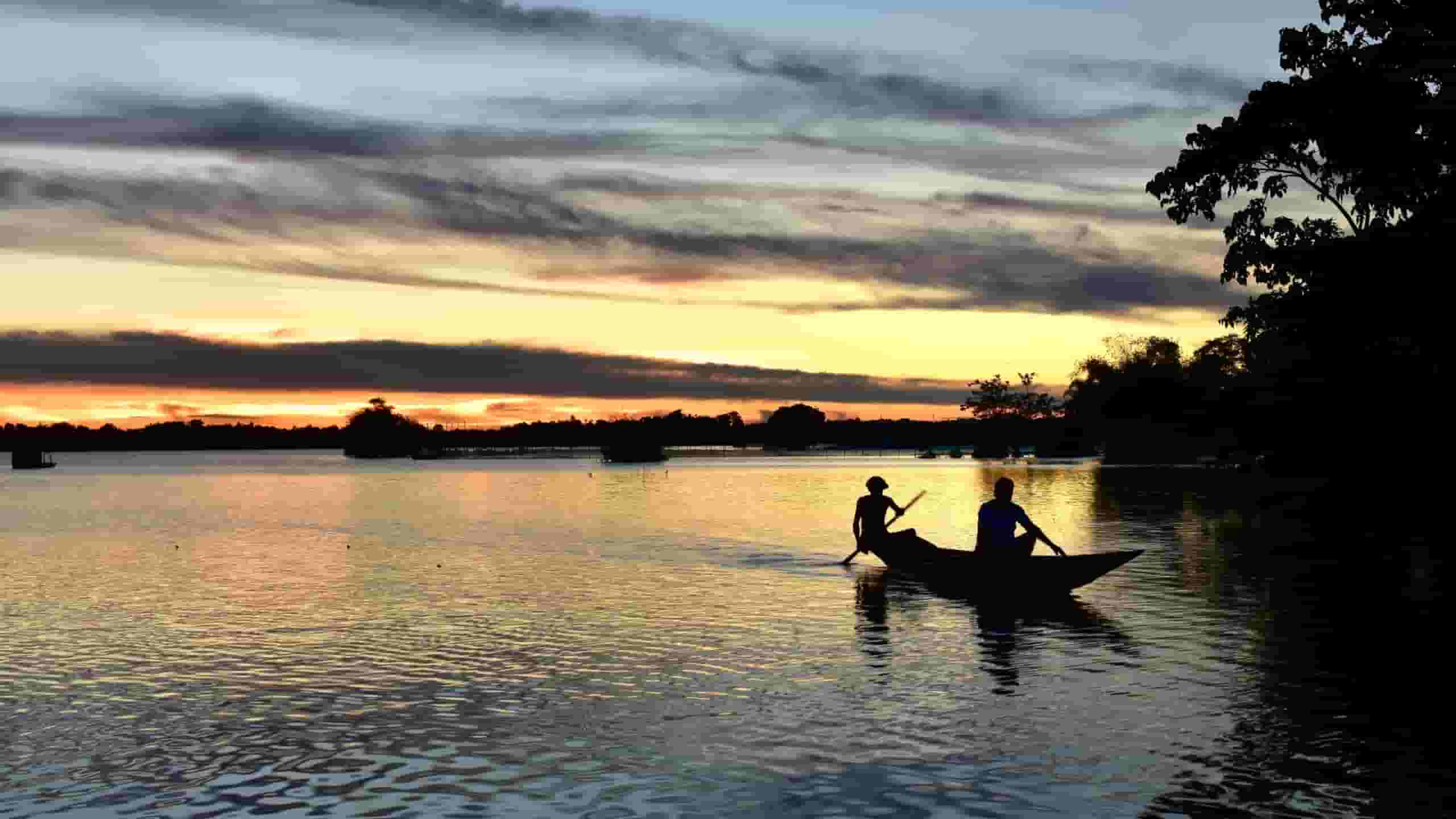 Location de voiture pas chère à Silchar, Inde