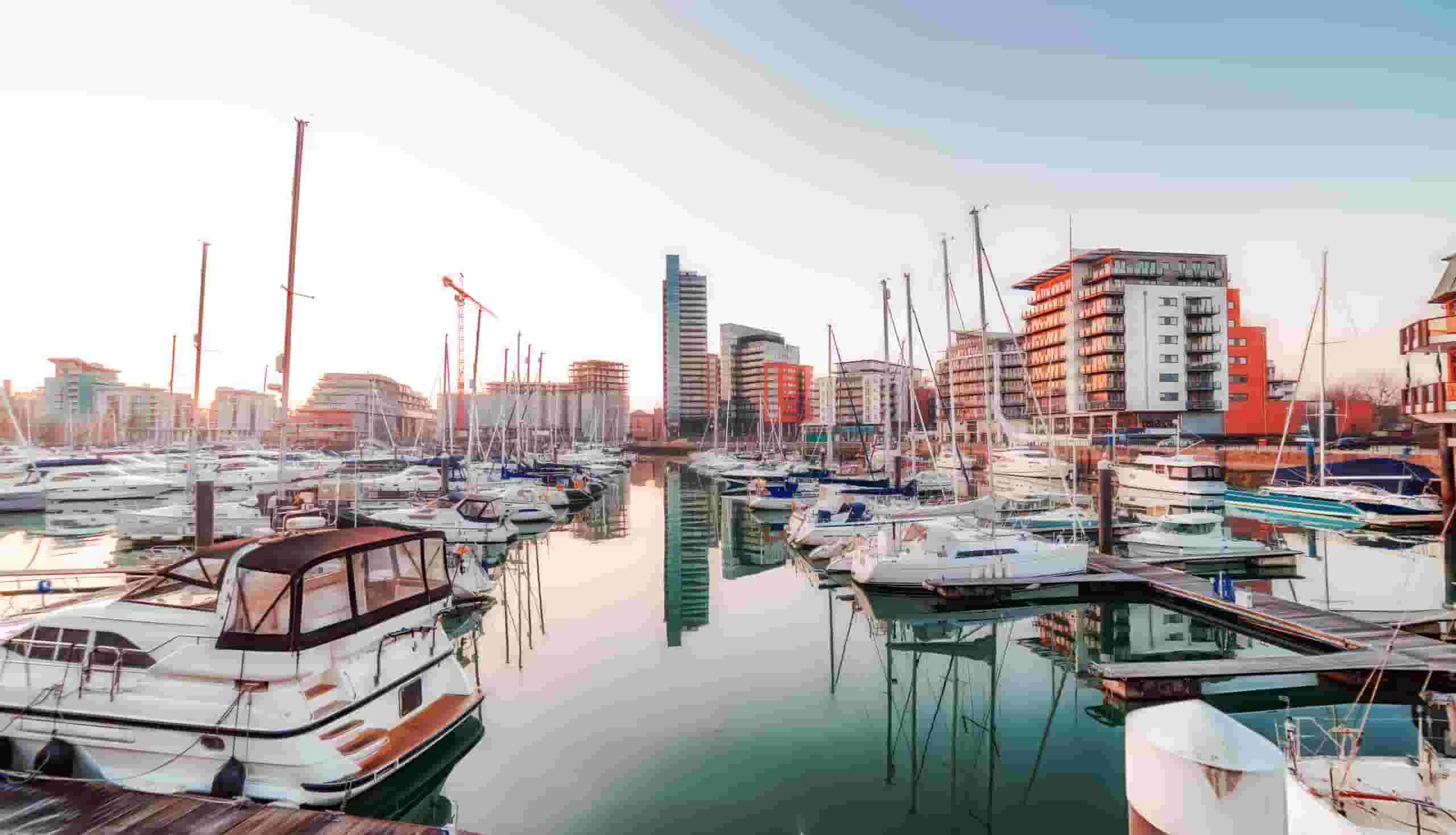 Găsiți zboruri ieftine către Southampton