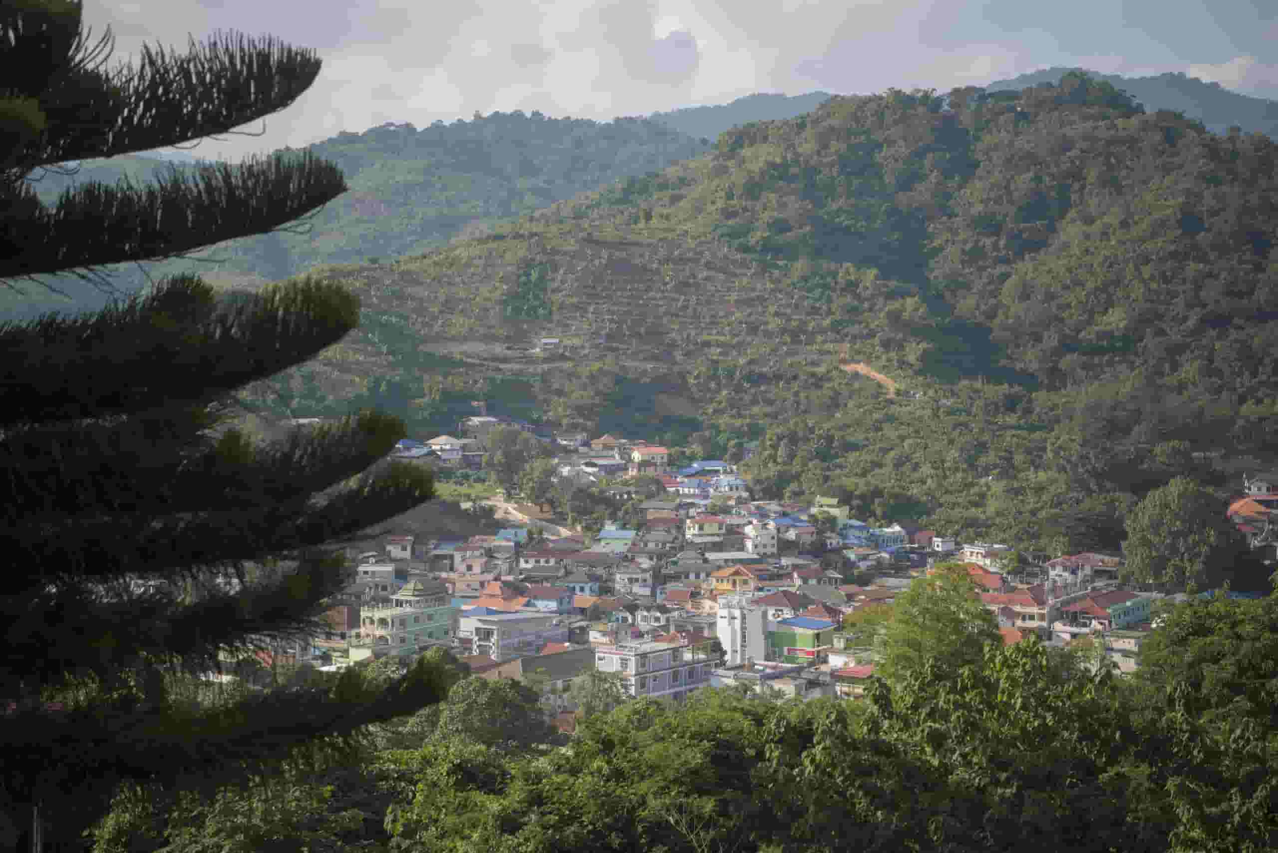 Wyszukaj tanie loty do Tachileik