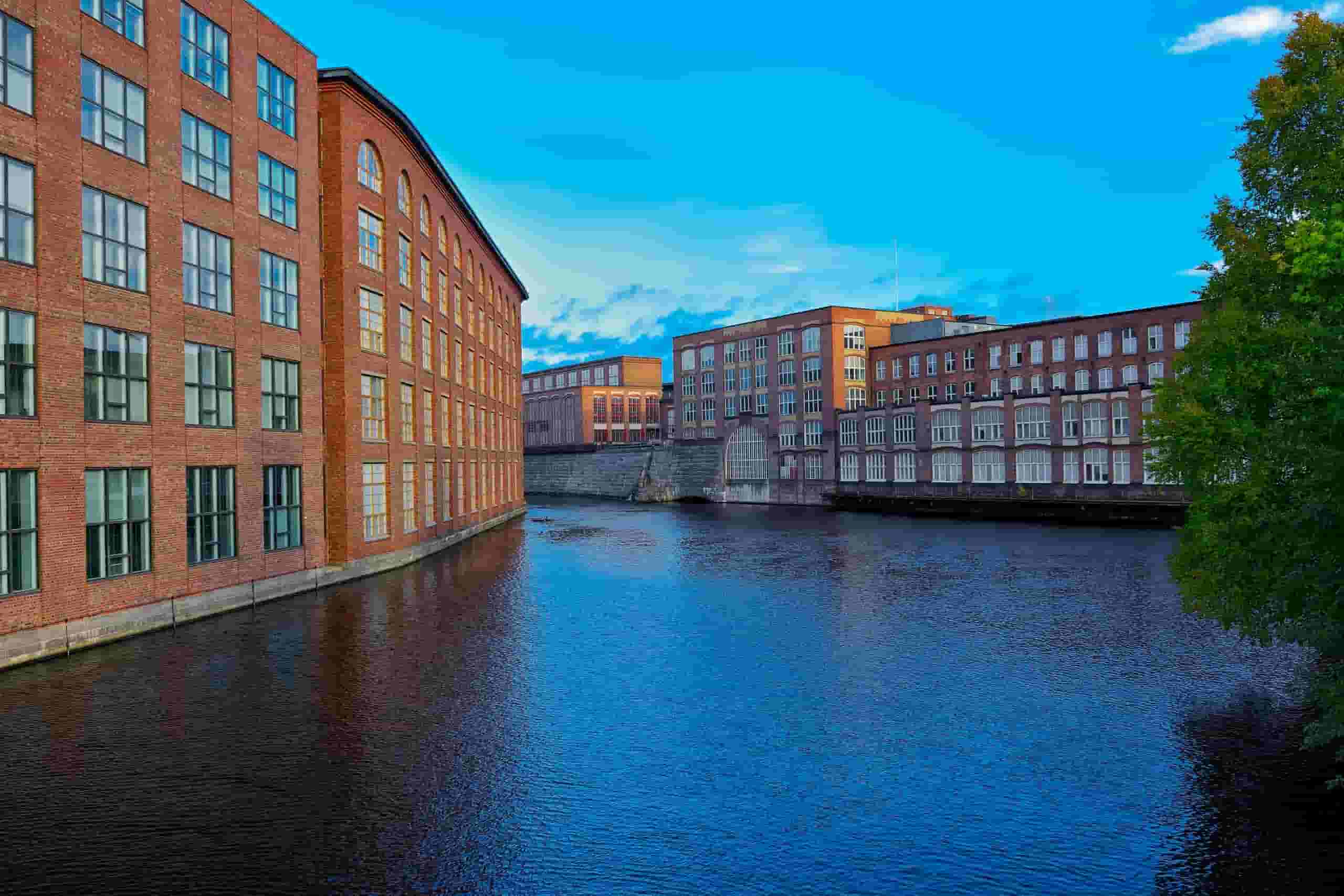 Trova voli economici a Tampere a partire da 477 €