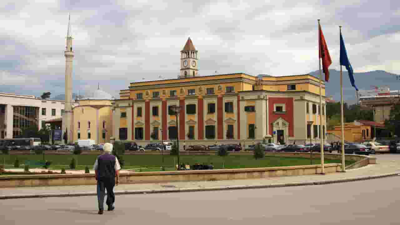 Encontre voos baratos para Tirana a partir de 268 €