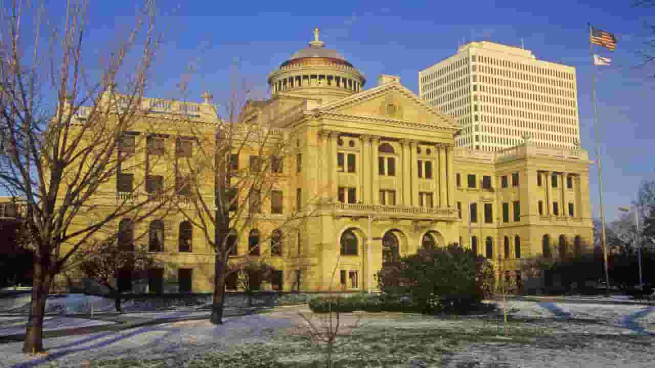 Find cheap flights to Toledo from $179