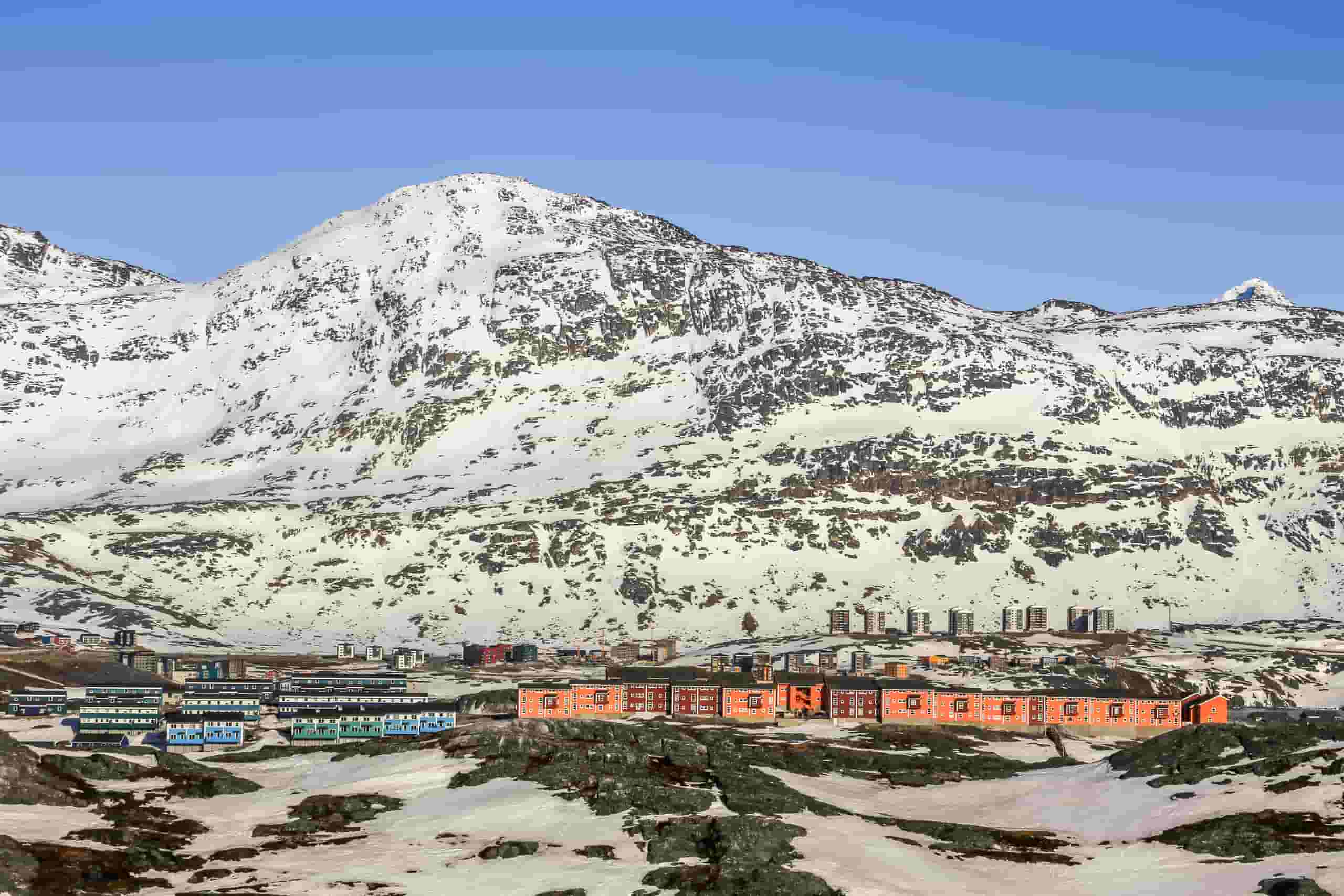 Намиране на евтини полети до Ukkusissat