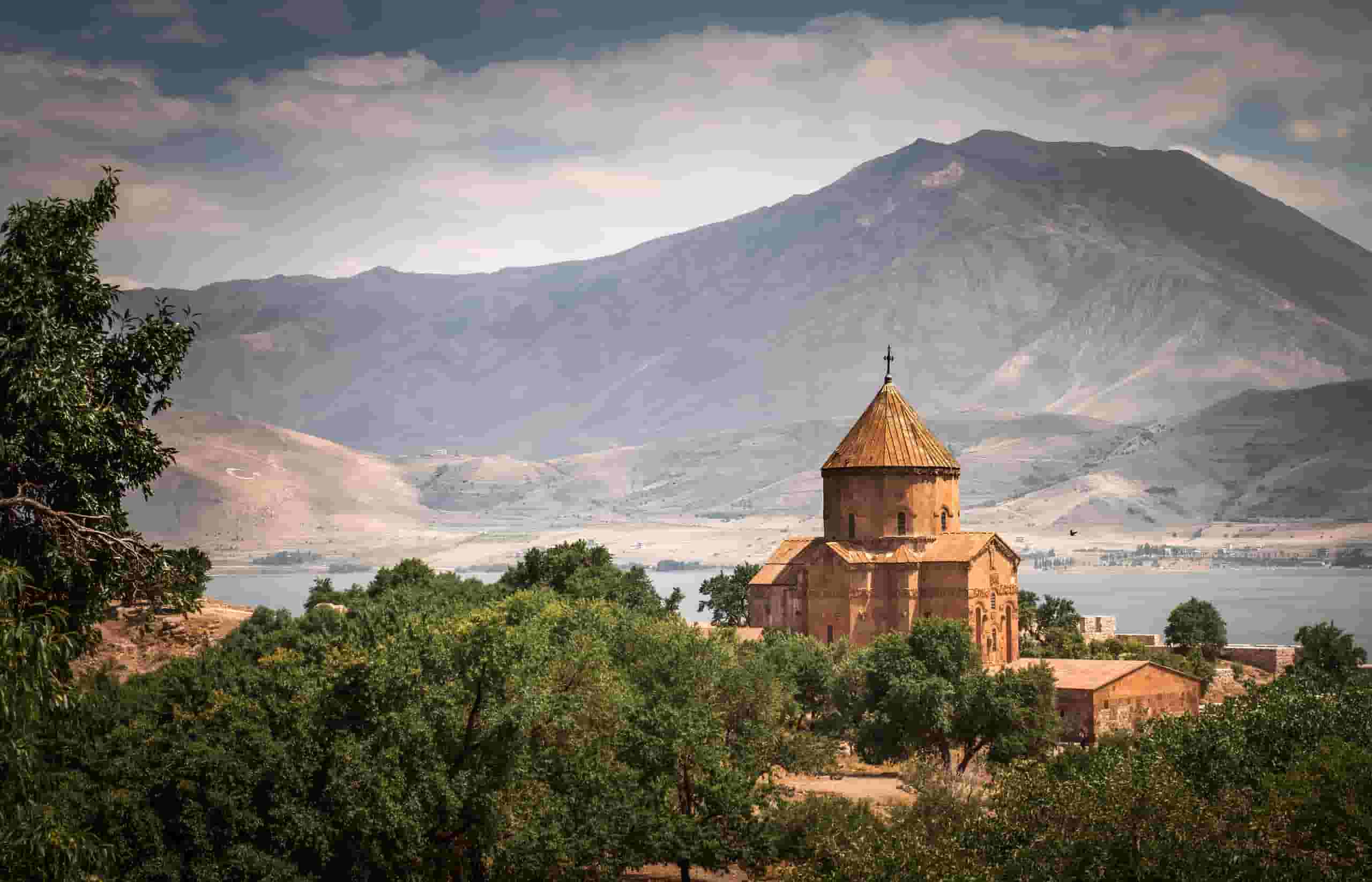 Objavte lacné letenky to Van