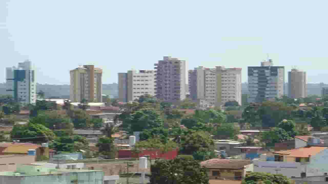 Find billige flybilletter to Vilhena