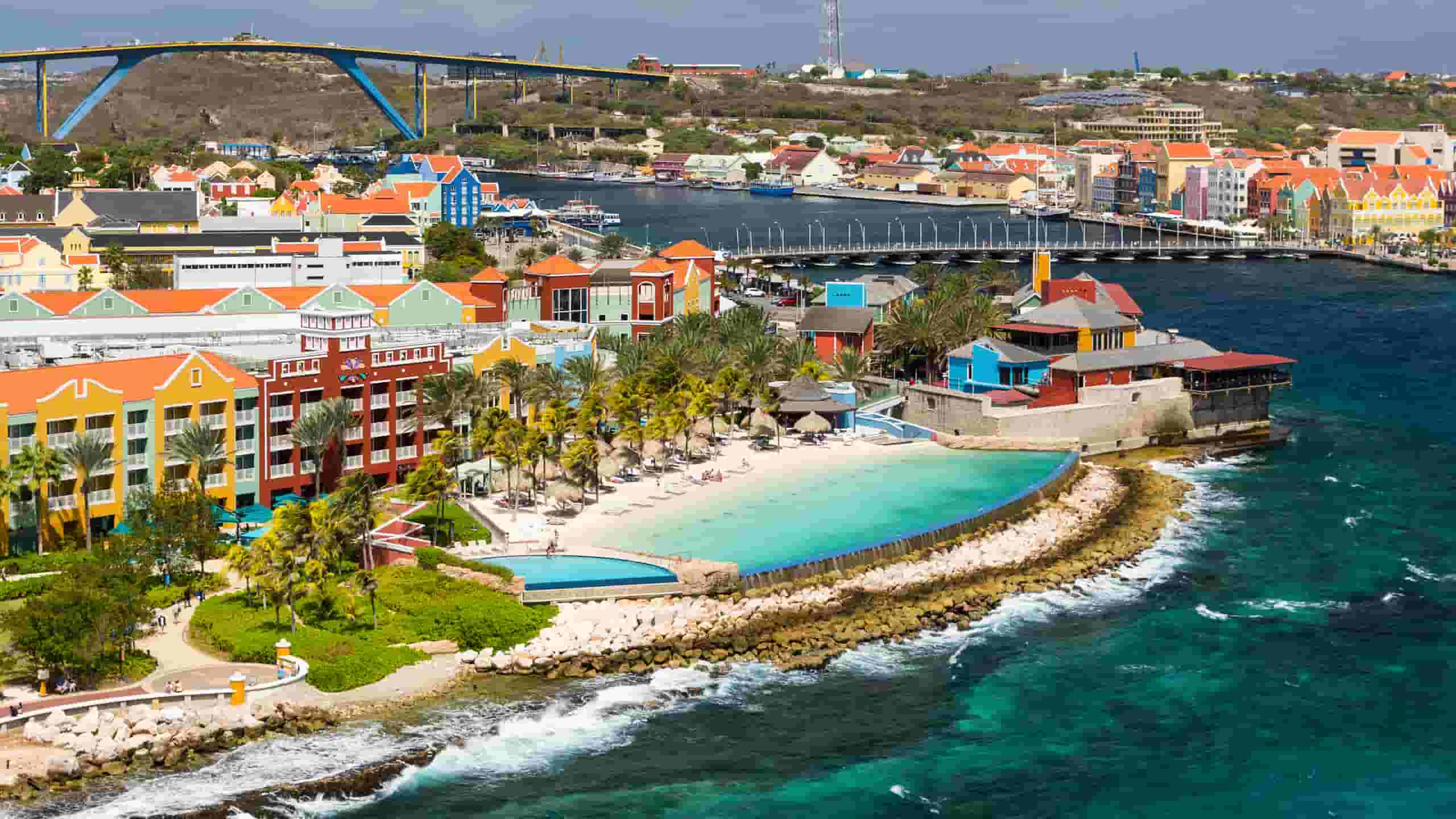 Trouvez des vols pas chers vers Willemstad à partir de CA$393