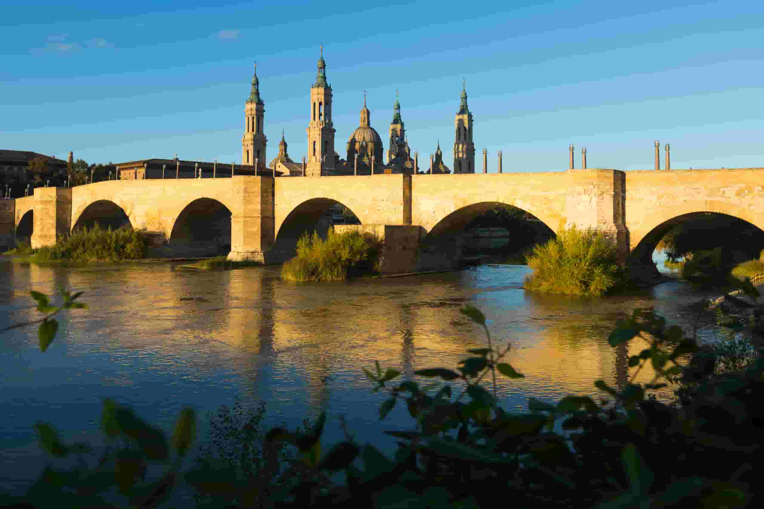 Find cheap flights to Zaragoza