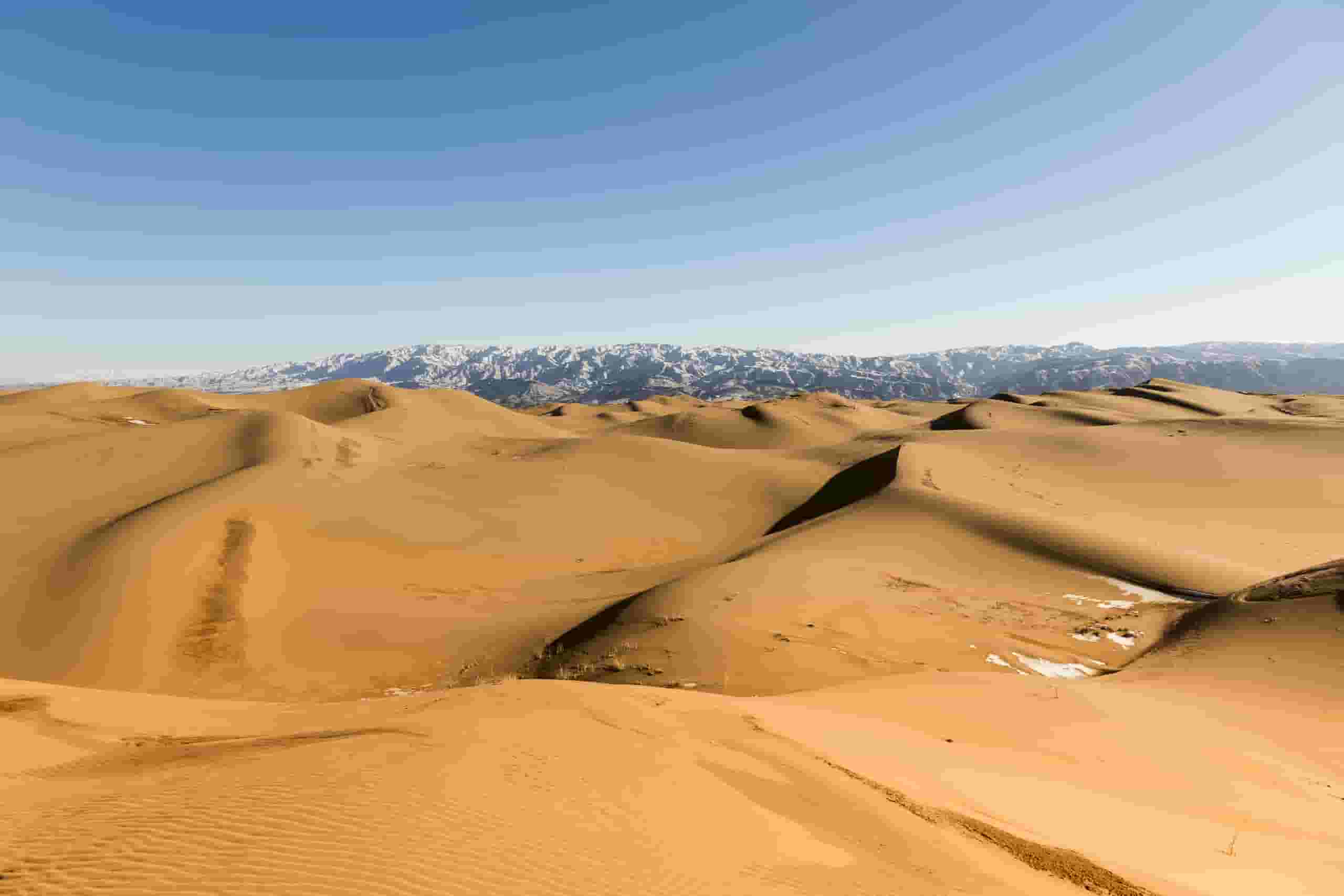 Wyszukaj tanie loty to Zhongwei