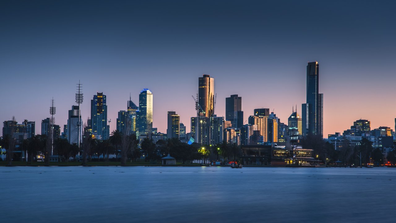 Adelaide - Melbourne
