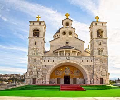 Levné lety na trase Bratislava - Podgorica