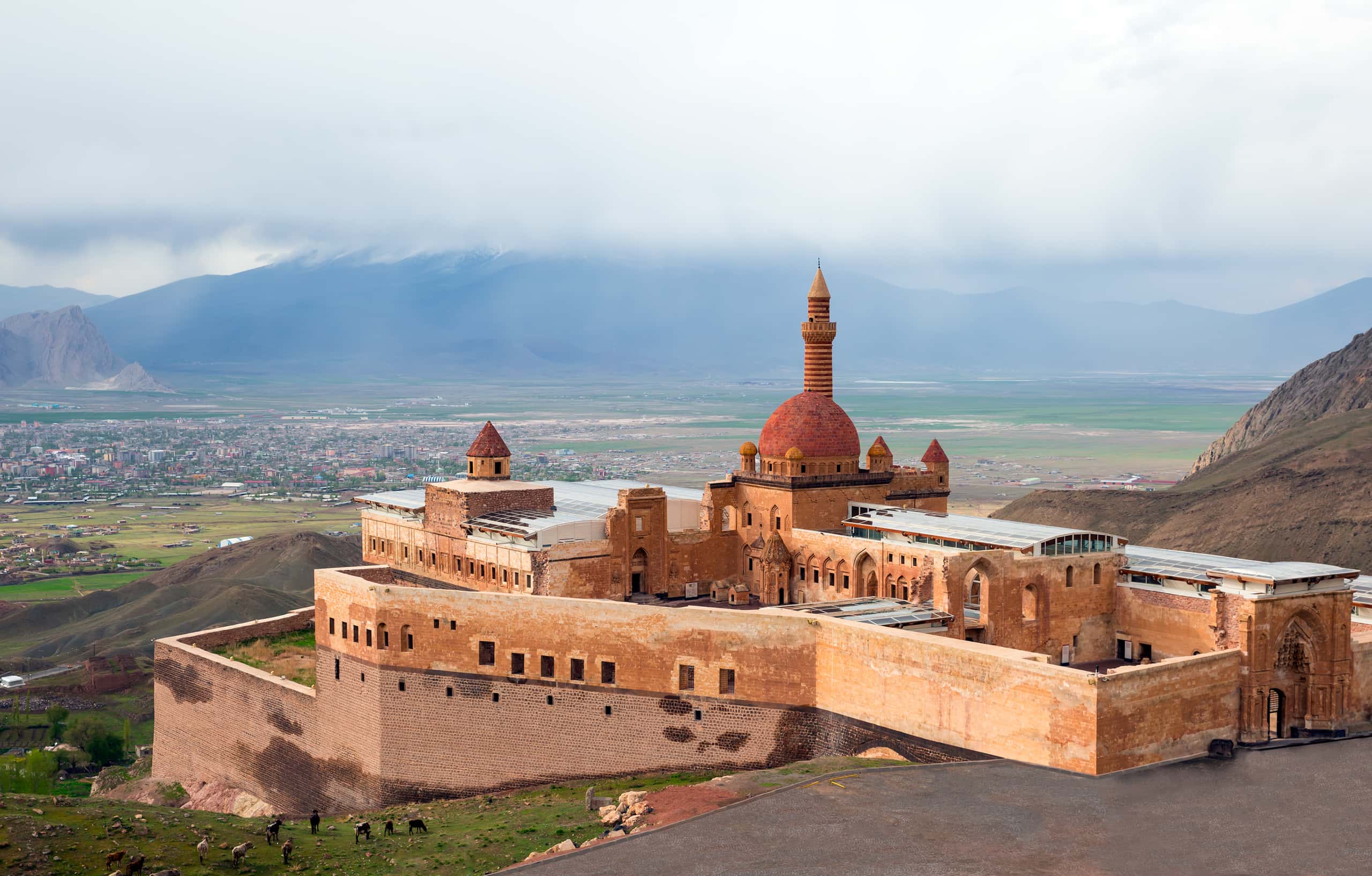 Goedkope vluchten van Düsseldorf naar Ağrı vanaf 97 €