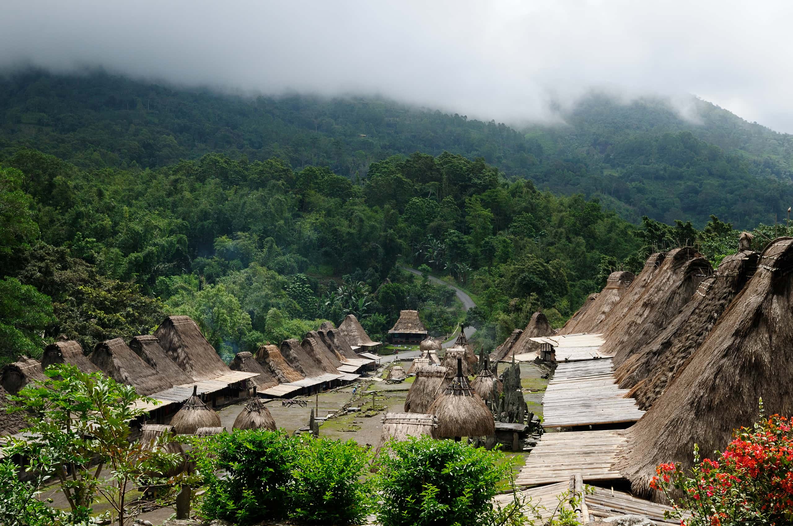 Penerbangan murah dari Labuan Bajo ke Bajawa mulai Rp 1,038,375