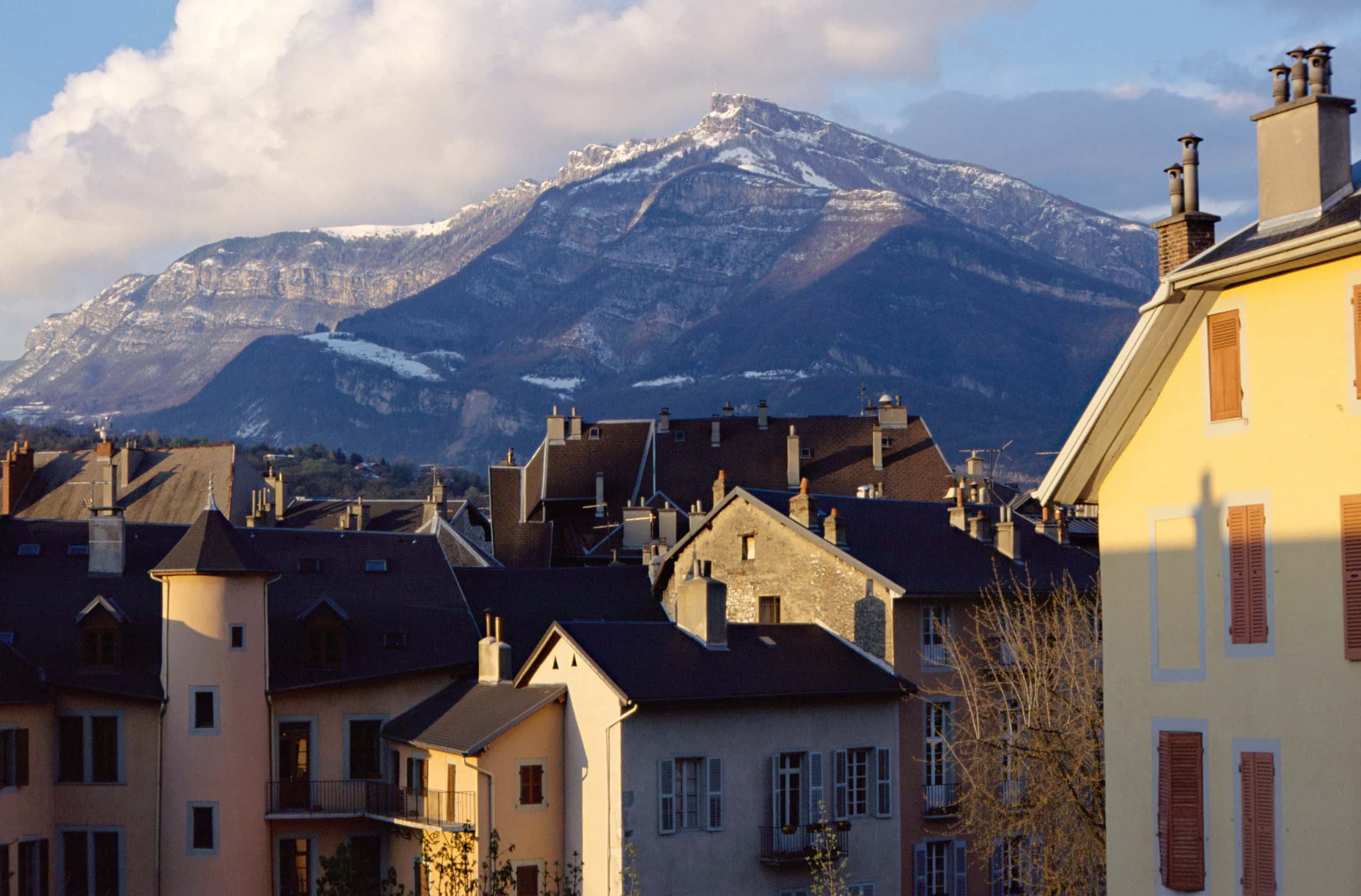 Vols pas chers depuis Düsseldorf vers Chambéry à partir de 112 €
