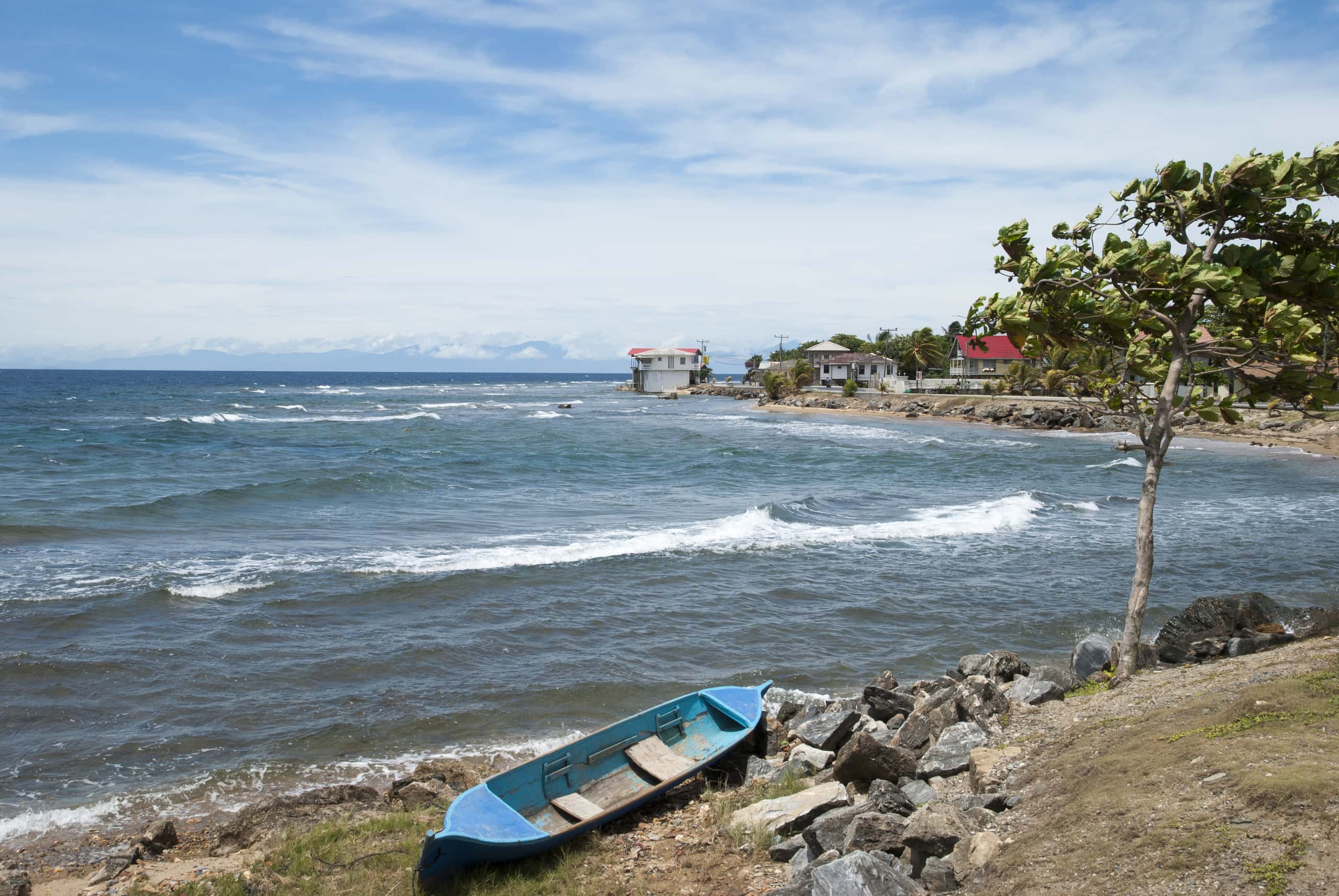 Voli economici da Roma a Coxen Hole a partire da 499 €