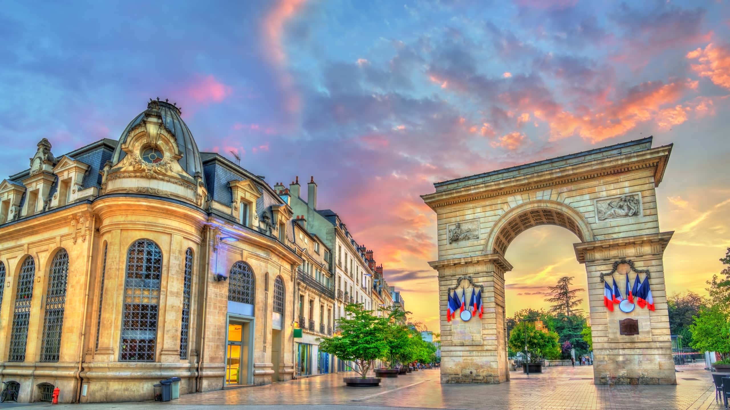 Vols pas chers depuis Barcelone vers Dijon à partir de 