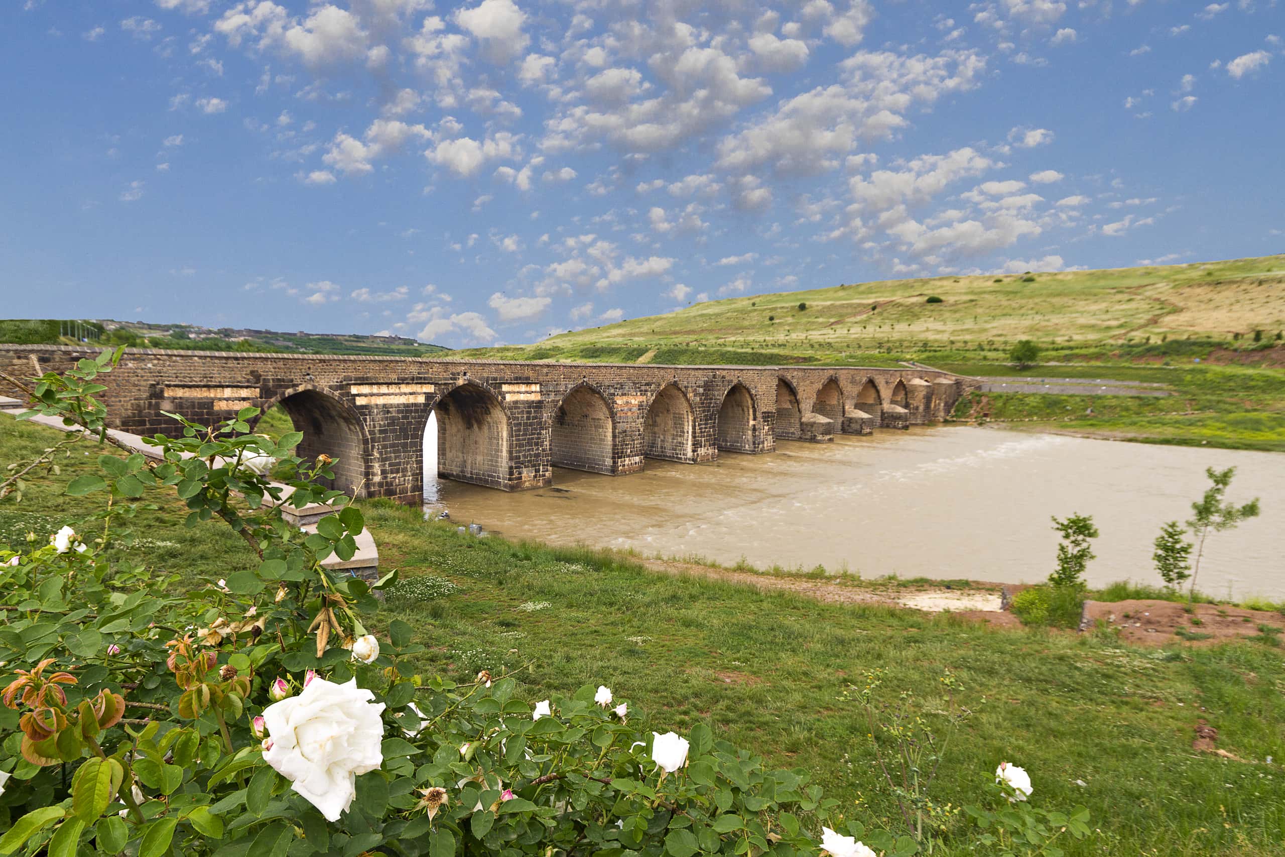 رحلات طيران رخيصة من عمّان إلى ديار بكر بأسعار تبدأ من 555 SR