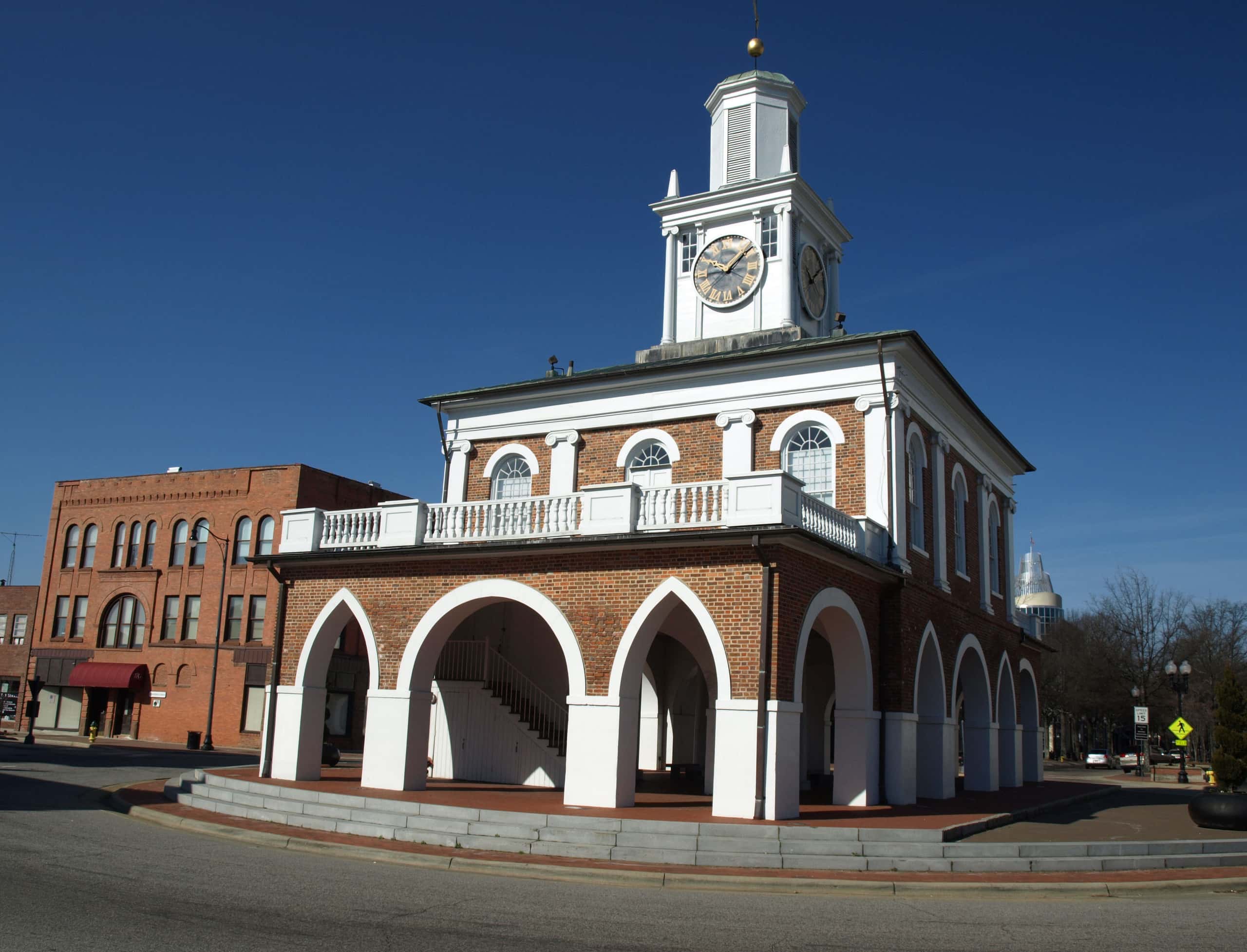 Günstige Flüge von München nach Fayetteville ab 