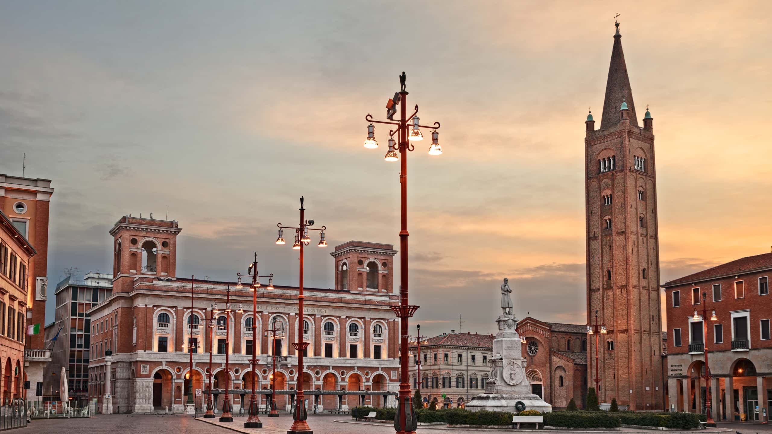 Tanie loty z Katowic to Forli już od 345 zł