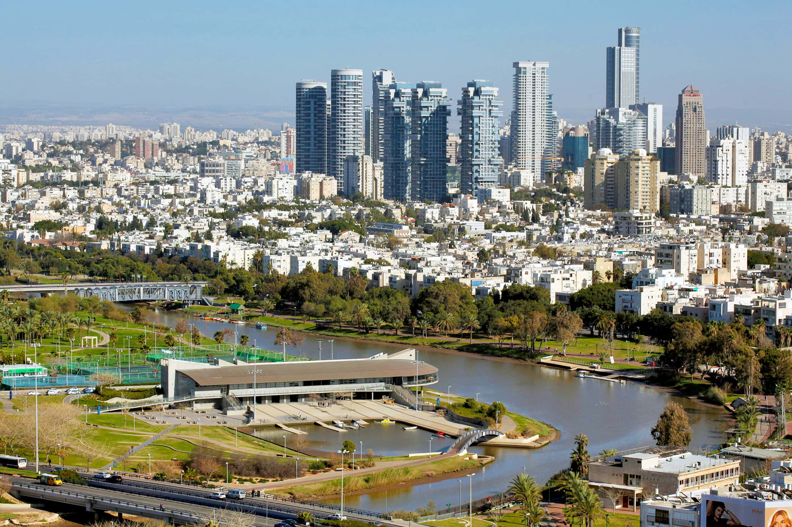 Vuelos baratos de Madrid a Gan a partir de 424 €