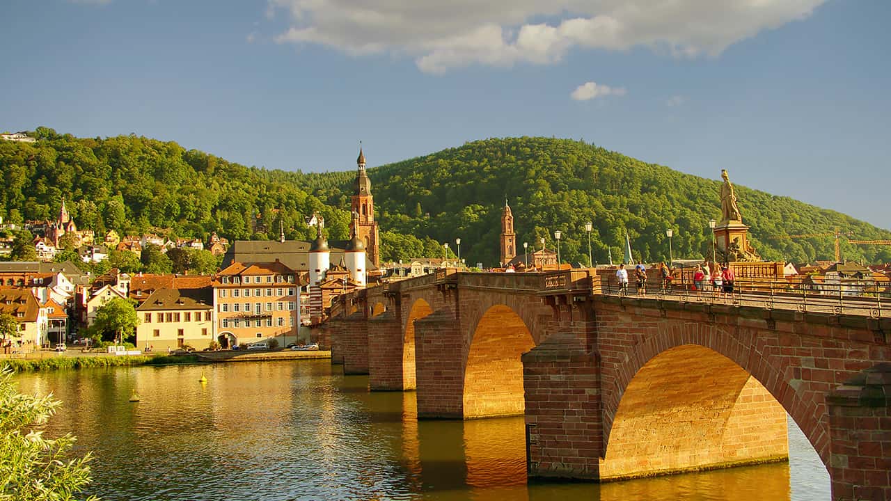 Günstige Flüge von Berlin nach Heidelberg ab 