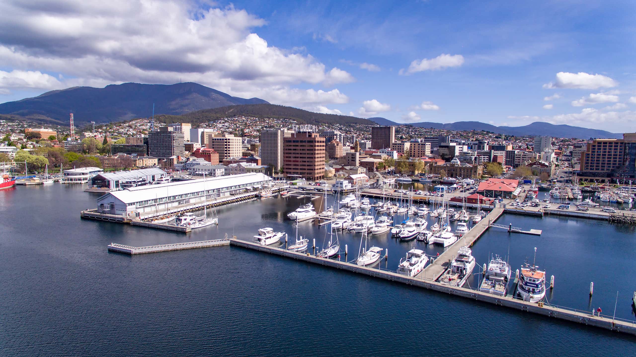 Cheap flights from Melbourne to Hobart from $66