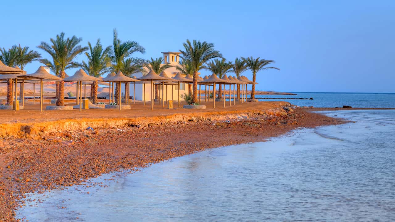 Cheap flights from Vienna to Hurghada from £95