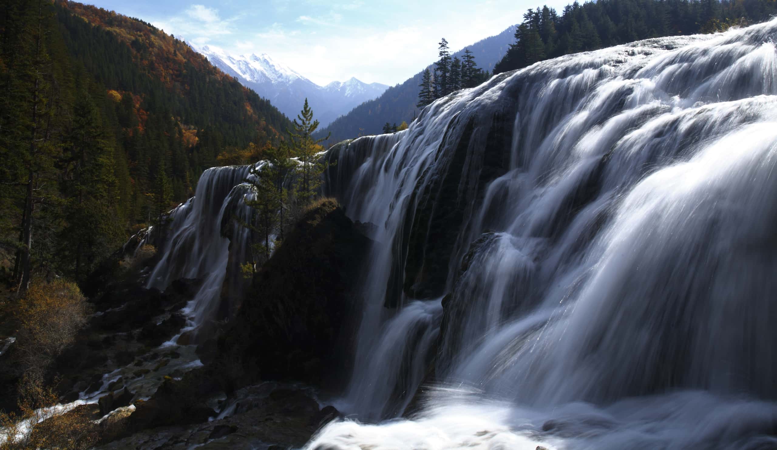 Cheap flights from Kaohsiung to Jiuzhaigou County from 