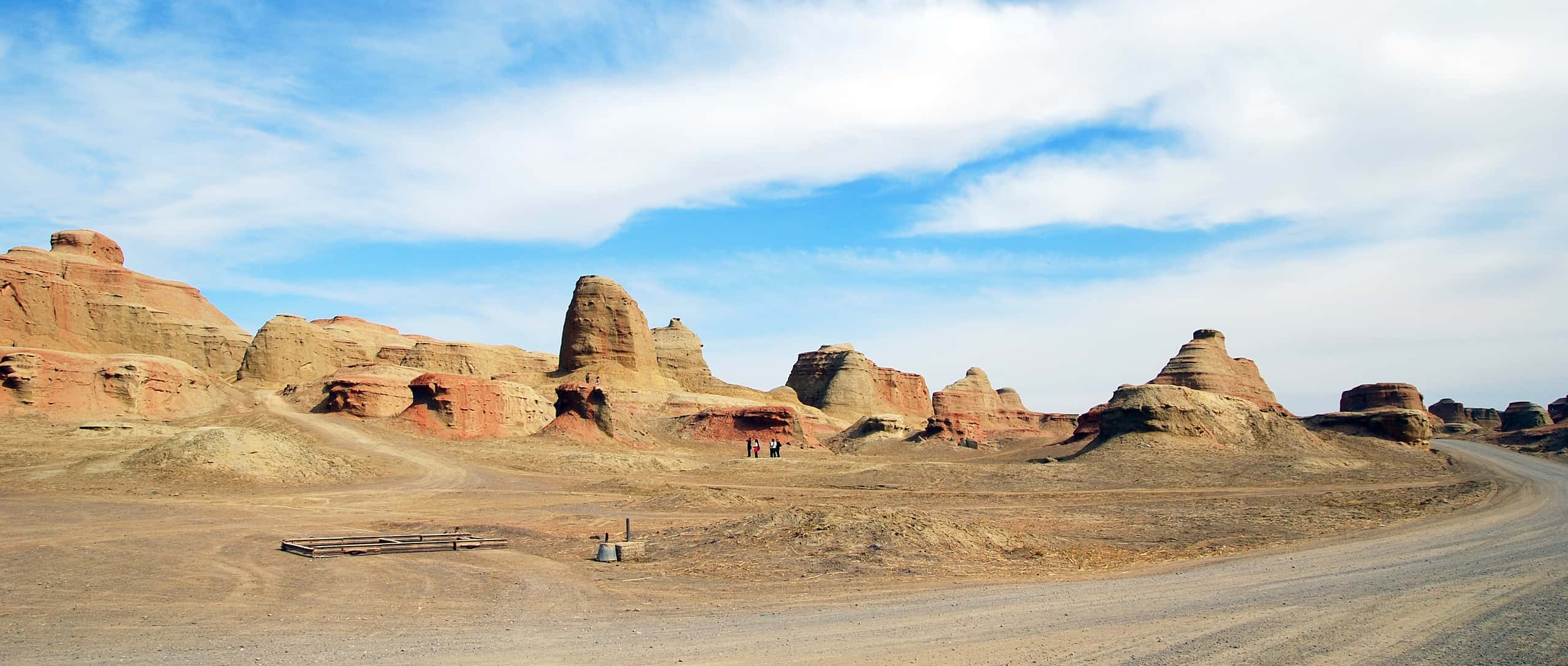 Cheap flights from Ürümqi to Karamay from £572