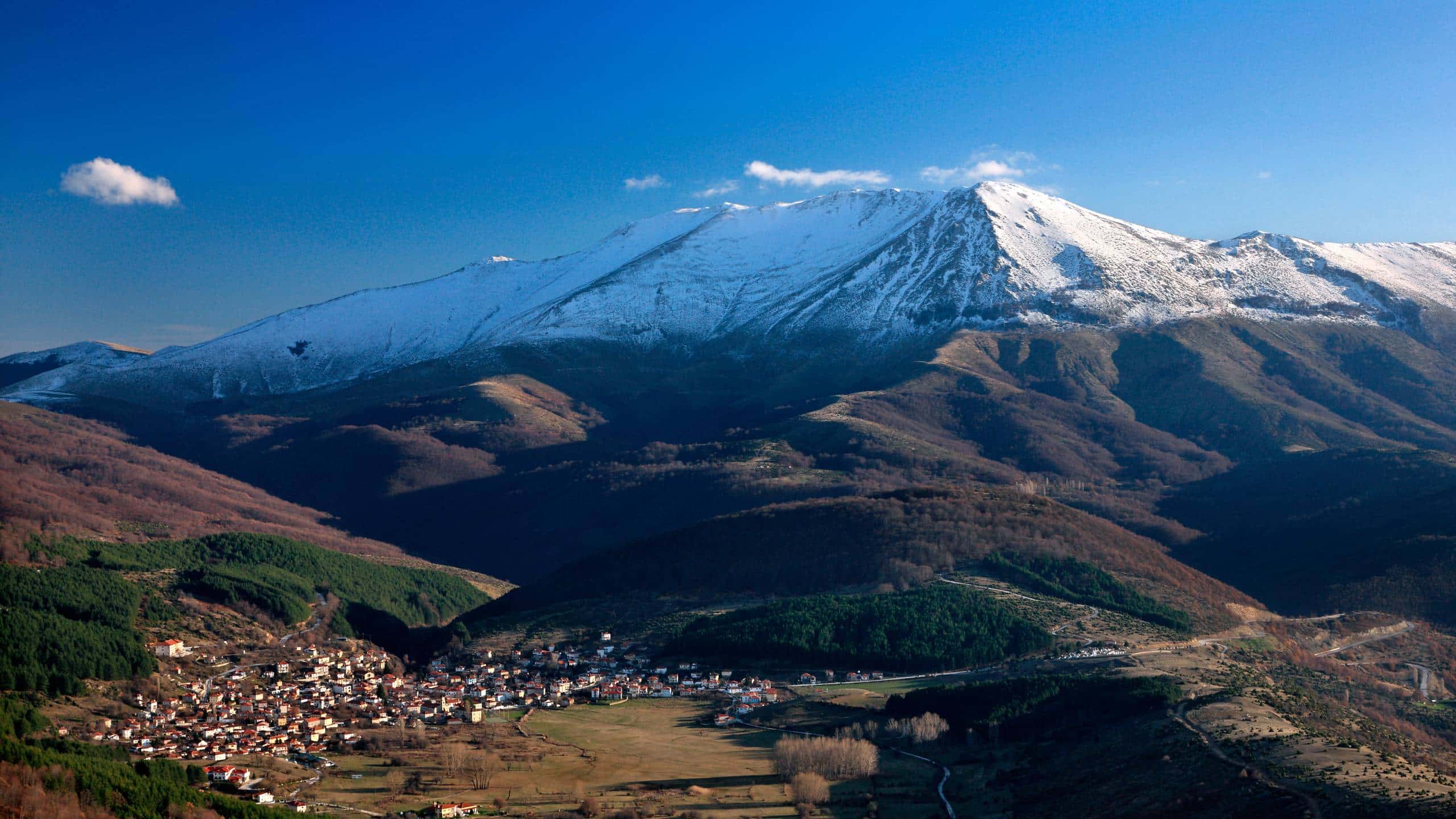 Cheap flights from Athens to Kozani from £85