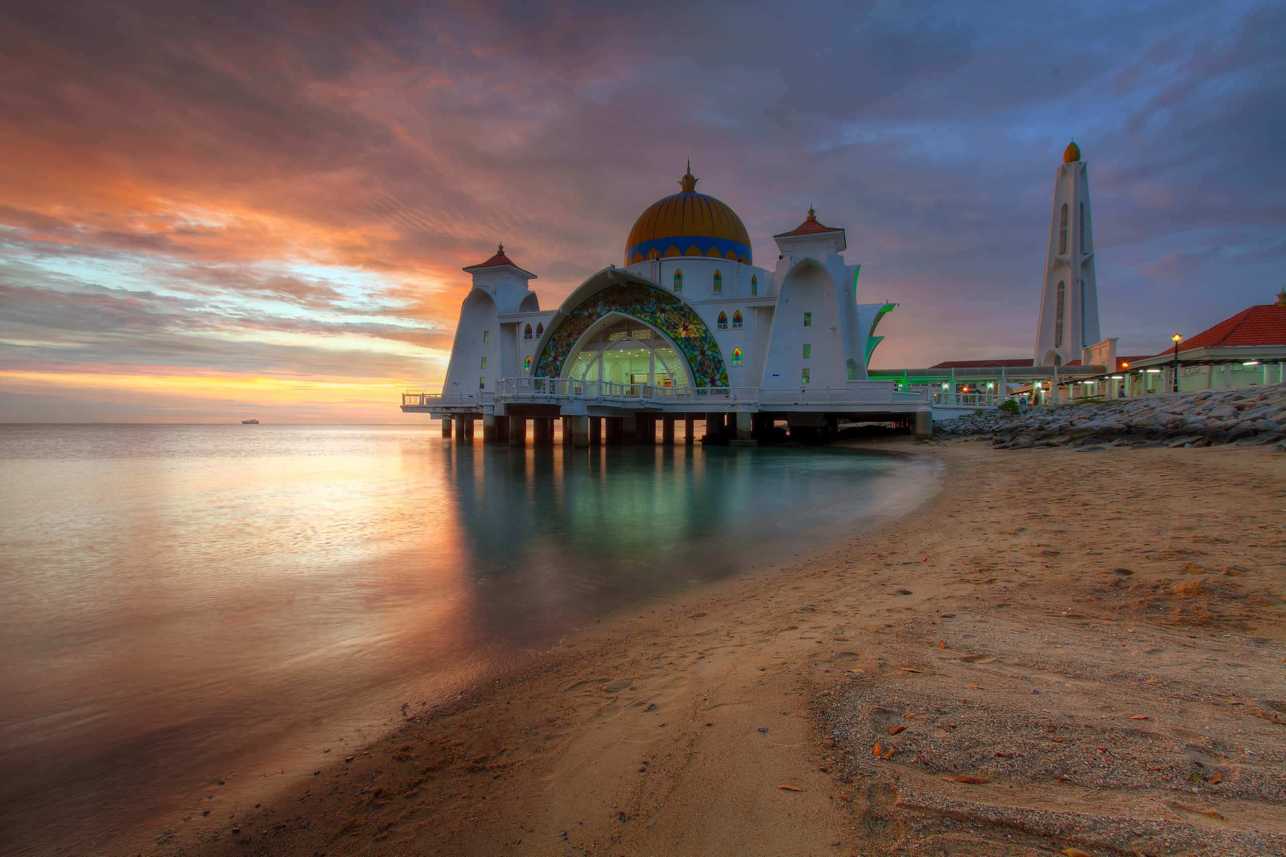 Cheap flights from Miri to Kuantan from $74