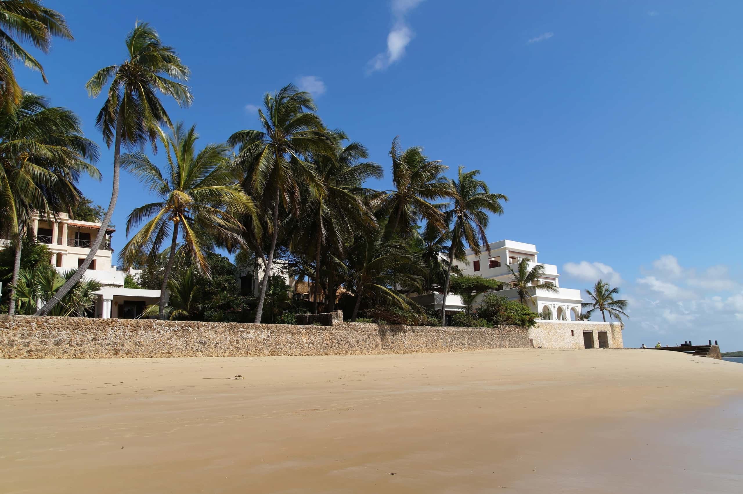 Cheap flights from Nairobi to Lamu from $42