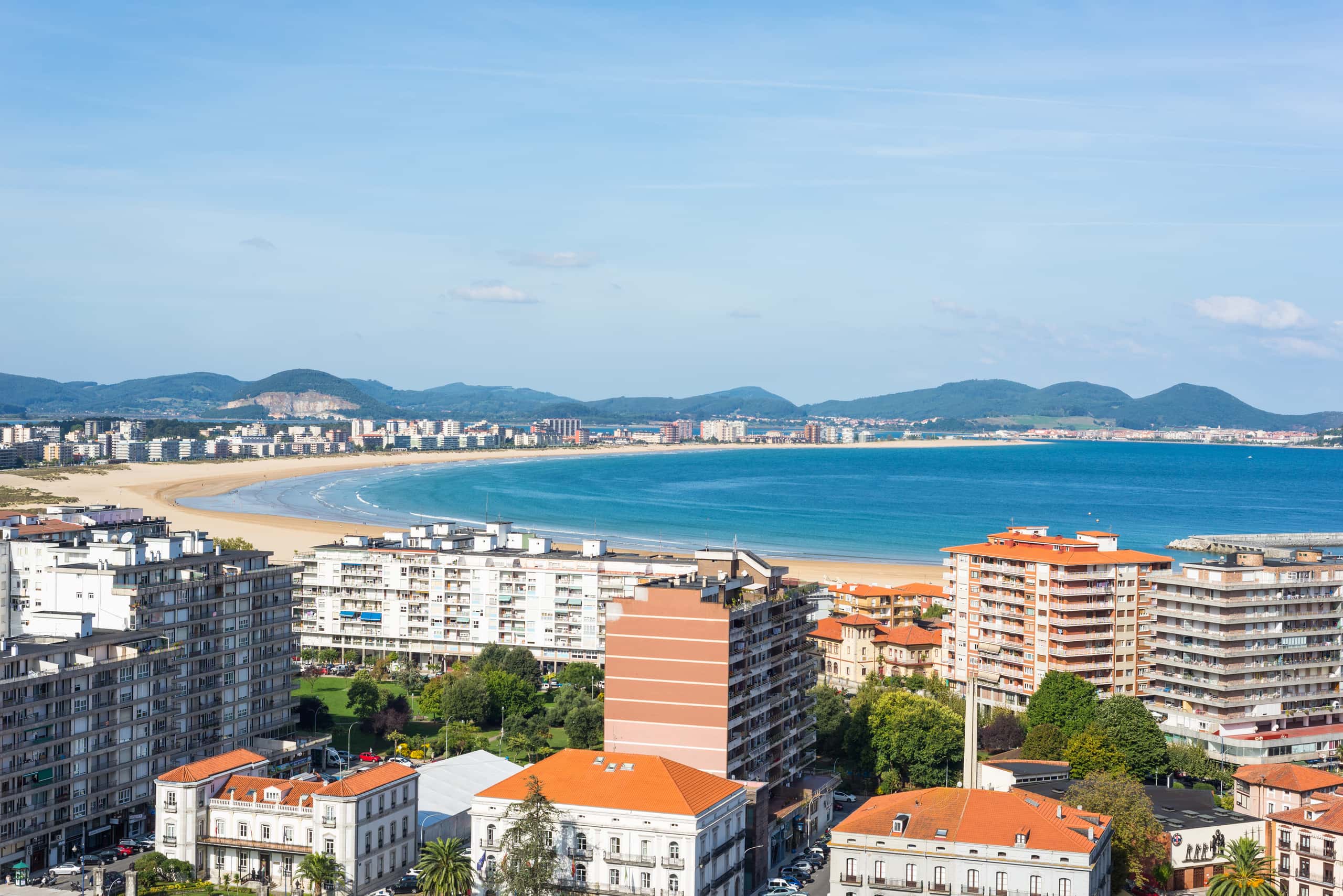 Cheap flights from Calgary to Laredo from CA$254