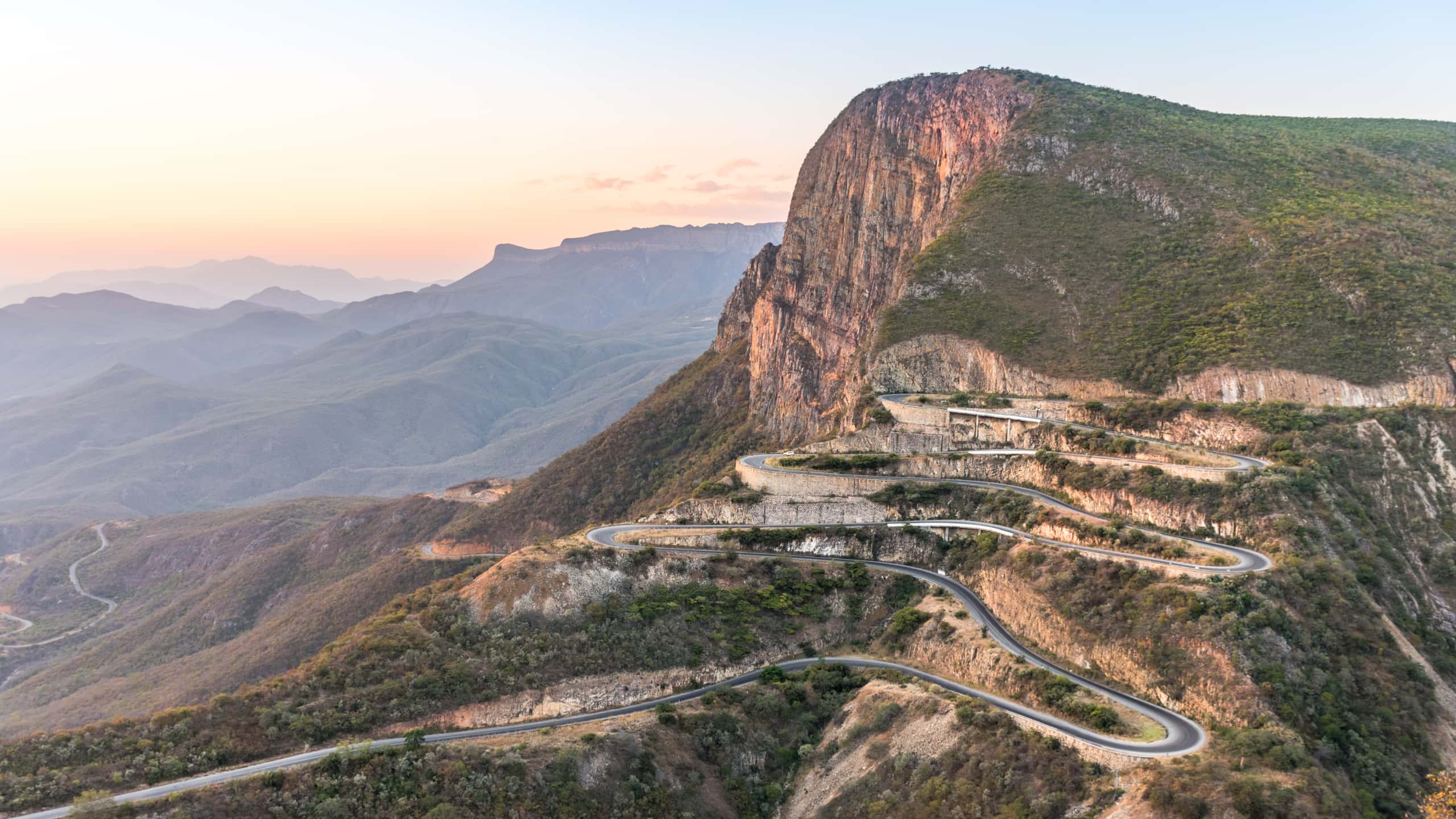 Cheap flights from Luanda to Lubango from £147