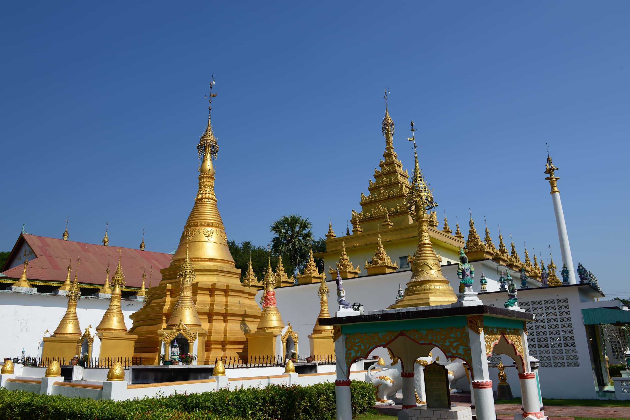 Cheap flights from Manila to Mae Sot District from £150
