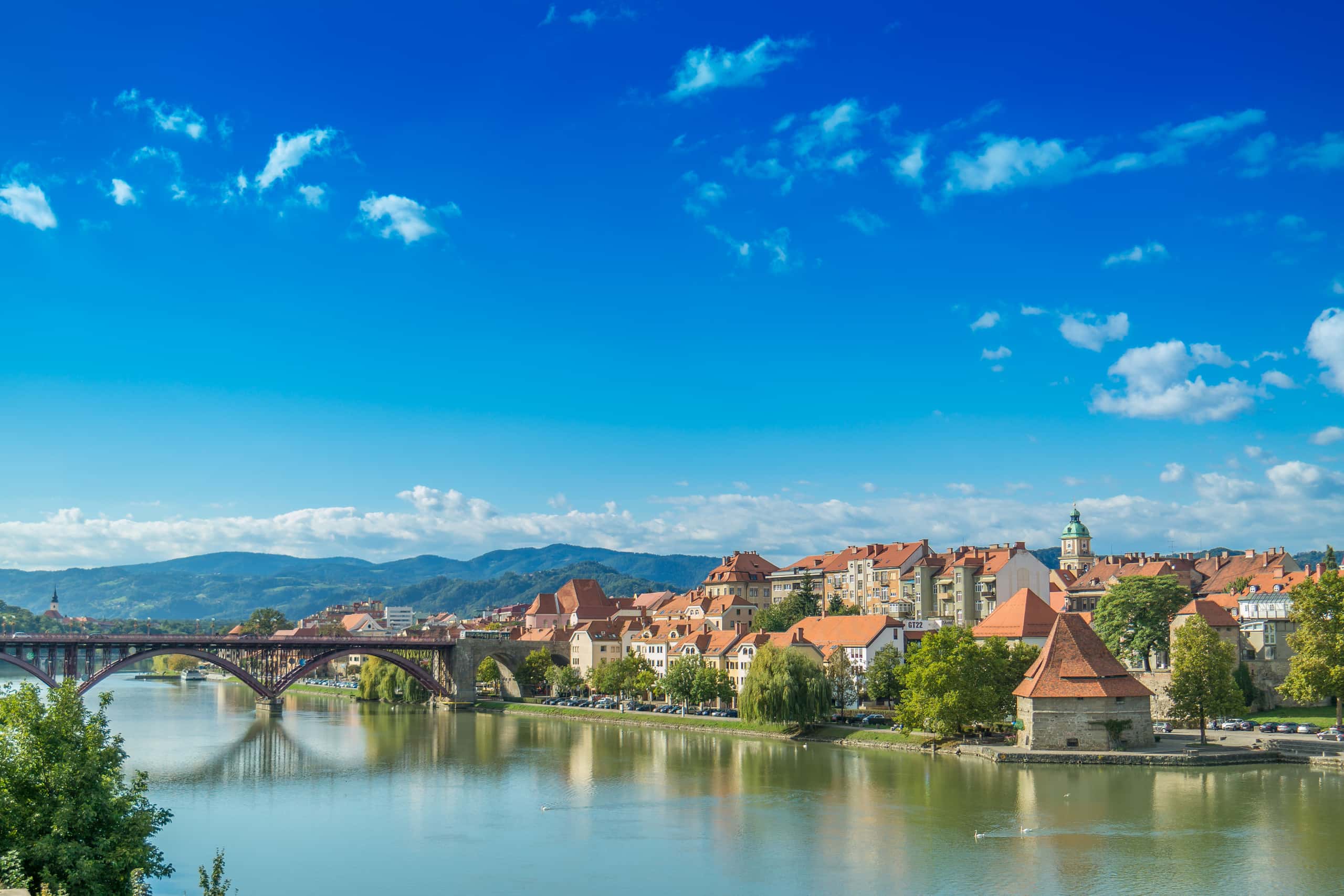 Cheap flights from Vigo to Maribor from $68