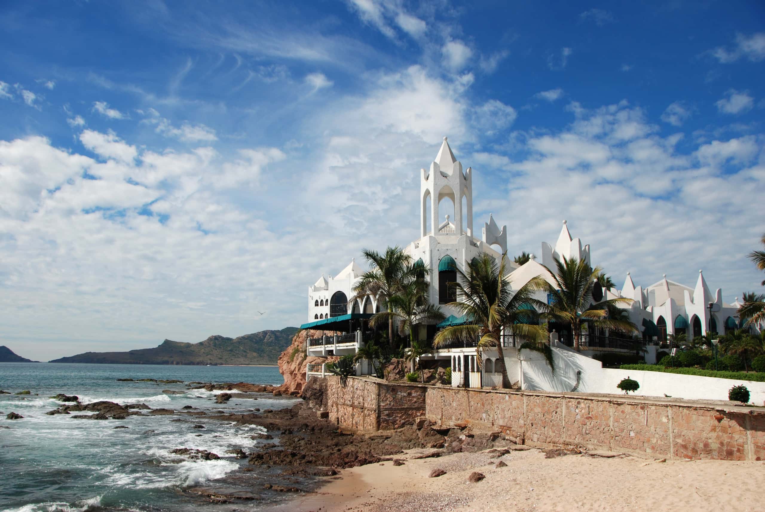 Cheap flights from Calgary to Mazatlán from CA$335