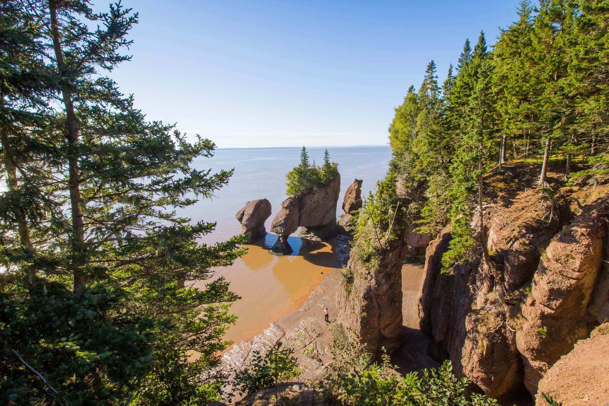 Cheap flights from Athens to Moncton from £385