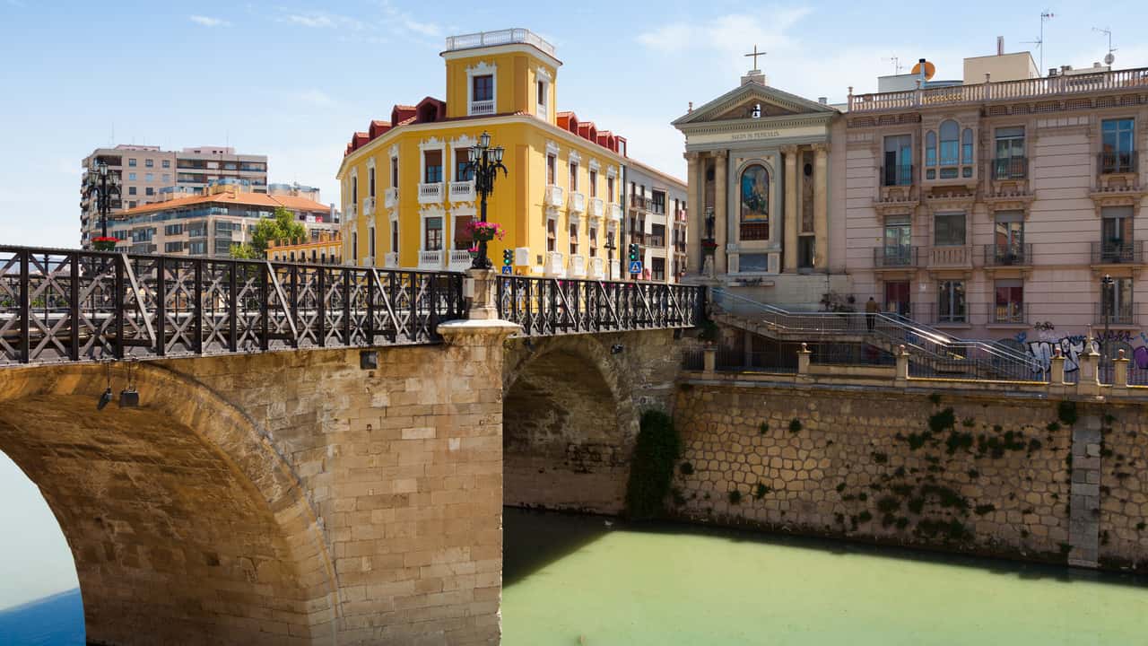 Cheap flights from Madrid to Murcia from £69