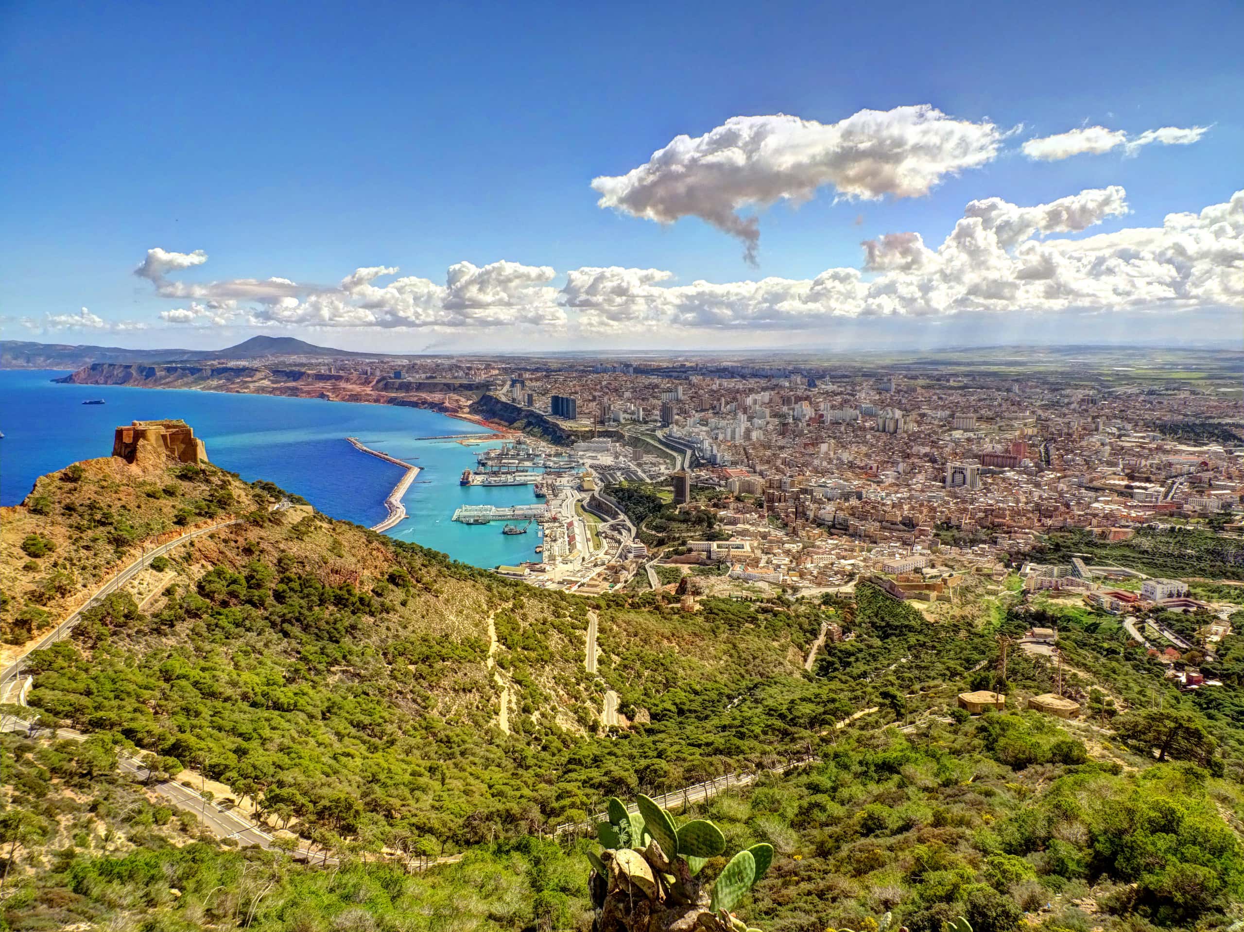 Cheap flights from London to Oran from £78
