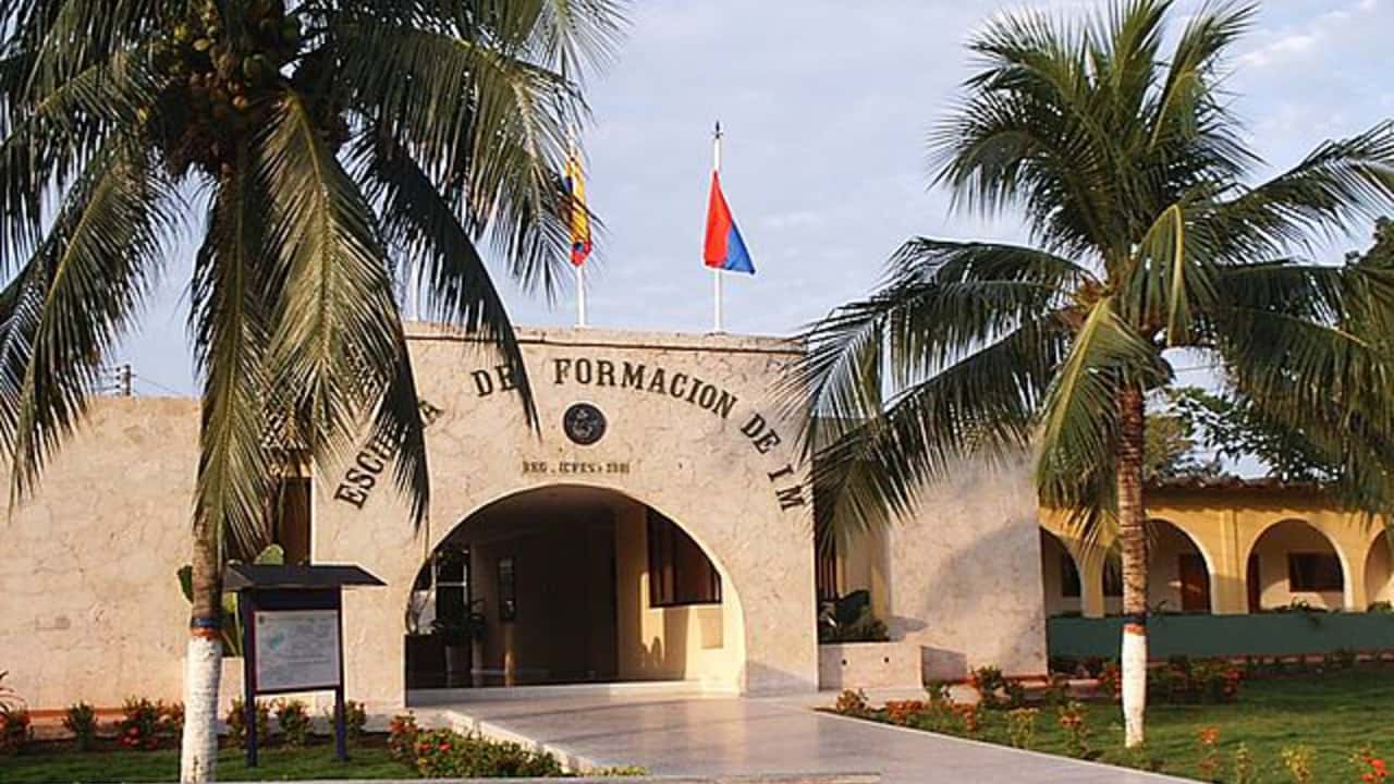 Vuelos baratos de Florencia a Puerto Leguízamo a partir de 