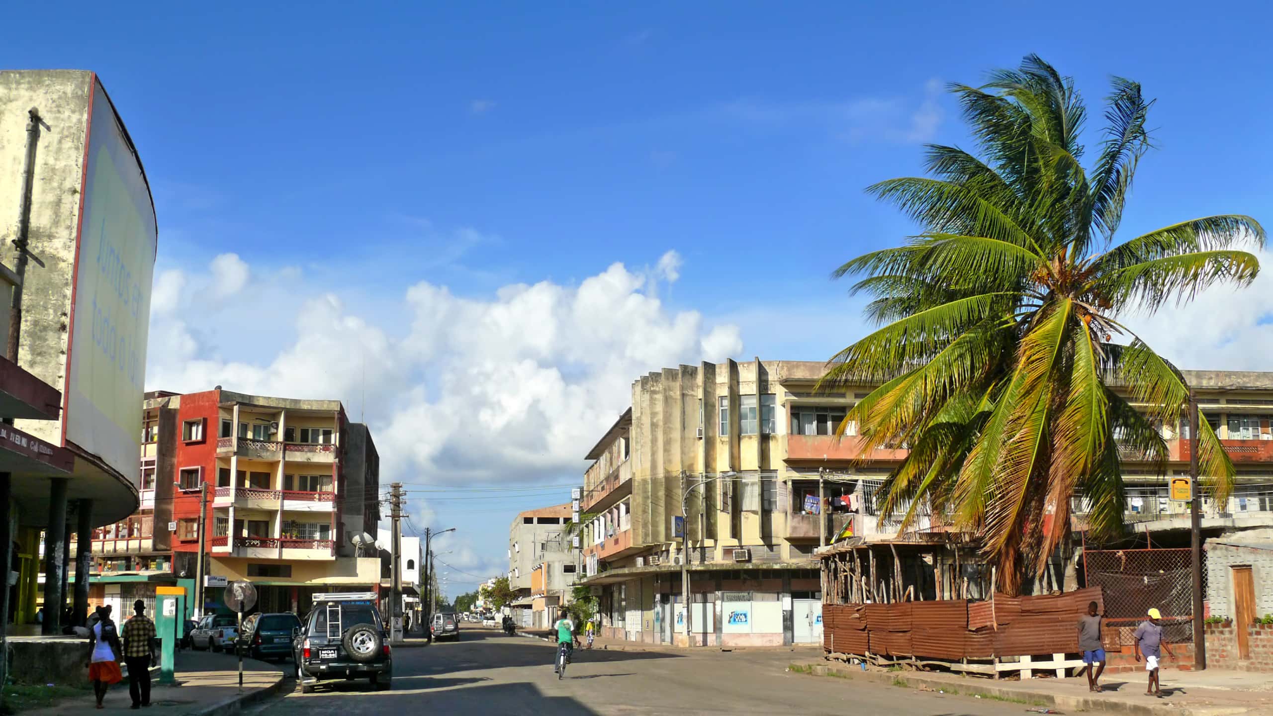 Cheap flights from Amsterdam to Quelimane from $953
