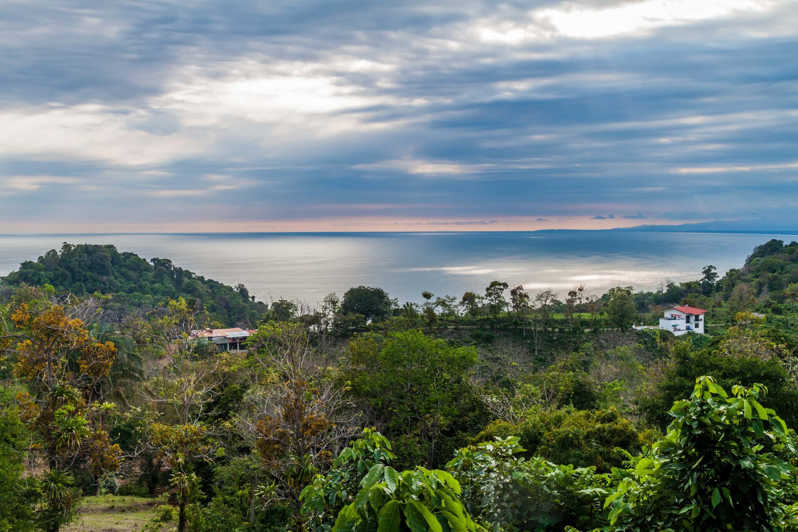 Günstige Flüge von Köln nach Quepos ab 527 €