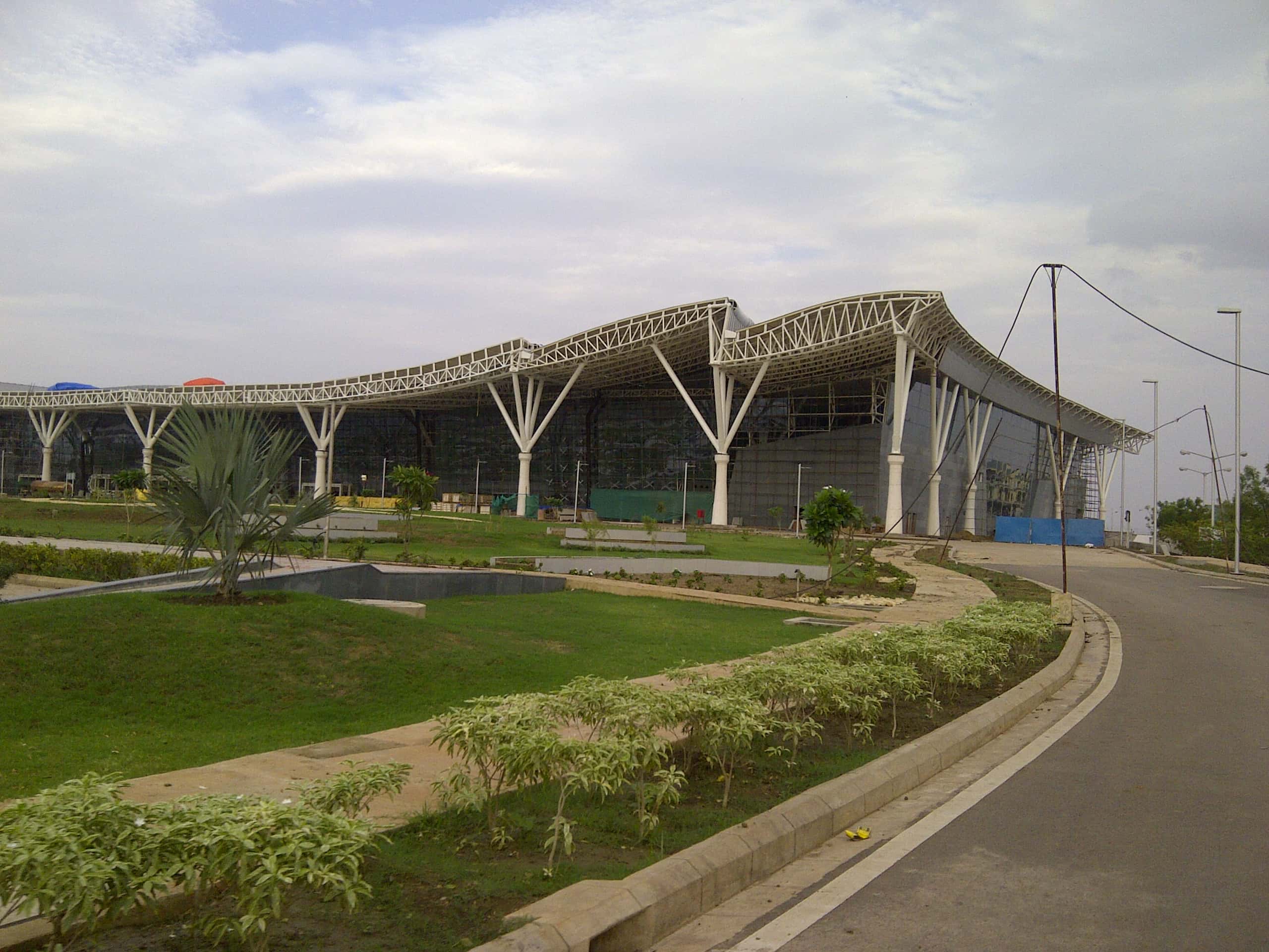 رحلات طيران رخيصة من الرياض إلى رايبور بأسعار تبدأ من 644 SR