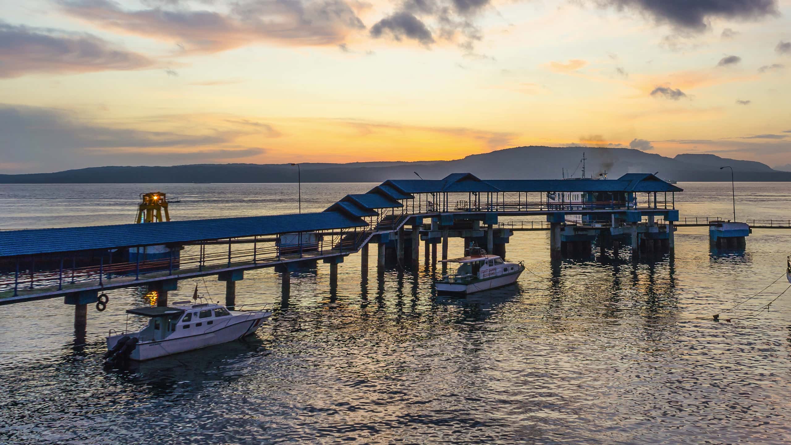 Cheap flights from Kuching to Ketapang from £88