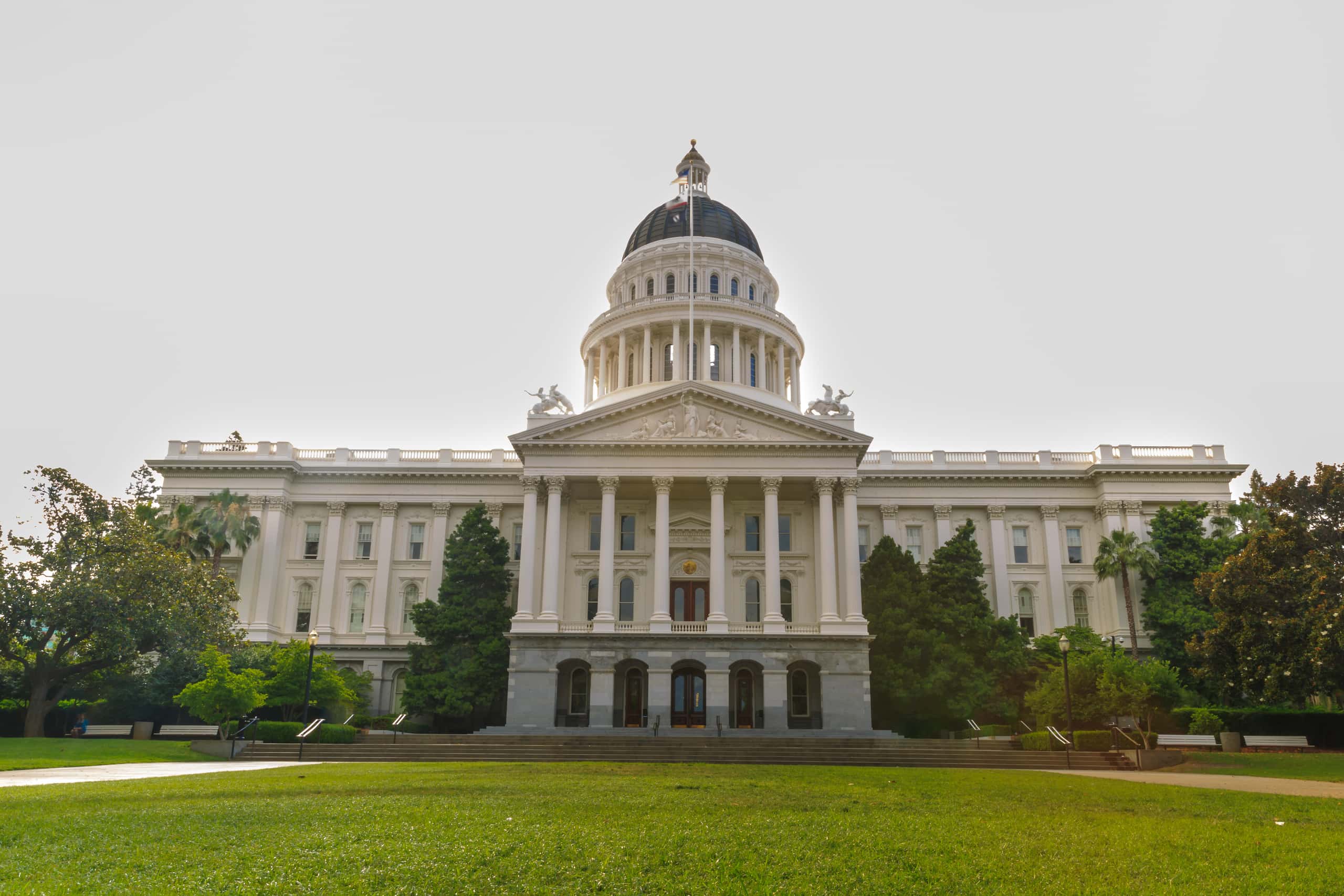 Cheap flights from New York to Sacramento from £120
